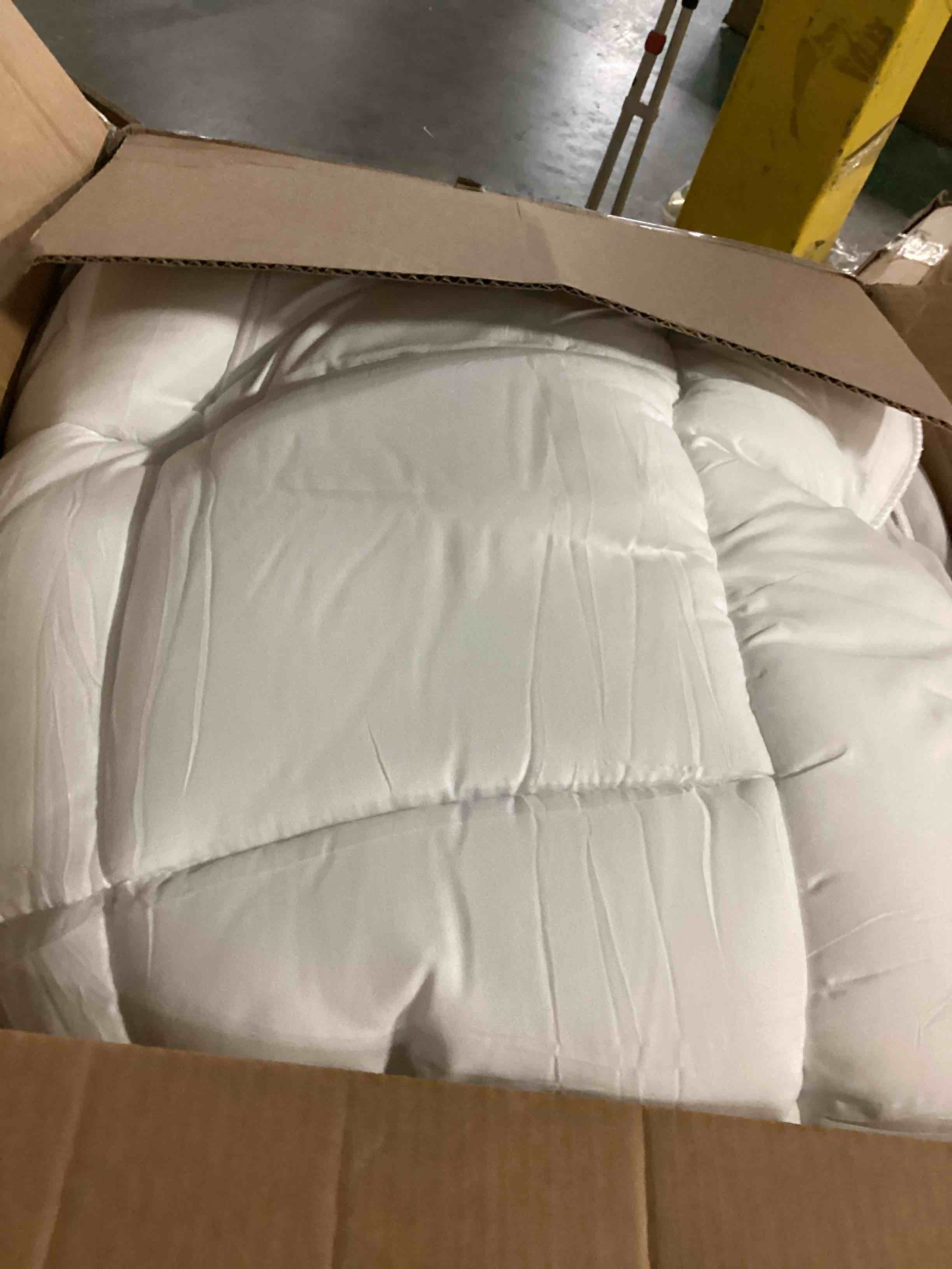 https://s3.amazonaws.com/lotting-images-prod/bidfta/PPE2362085_1746811613481.jpeg