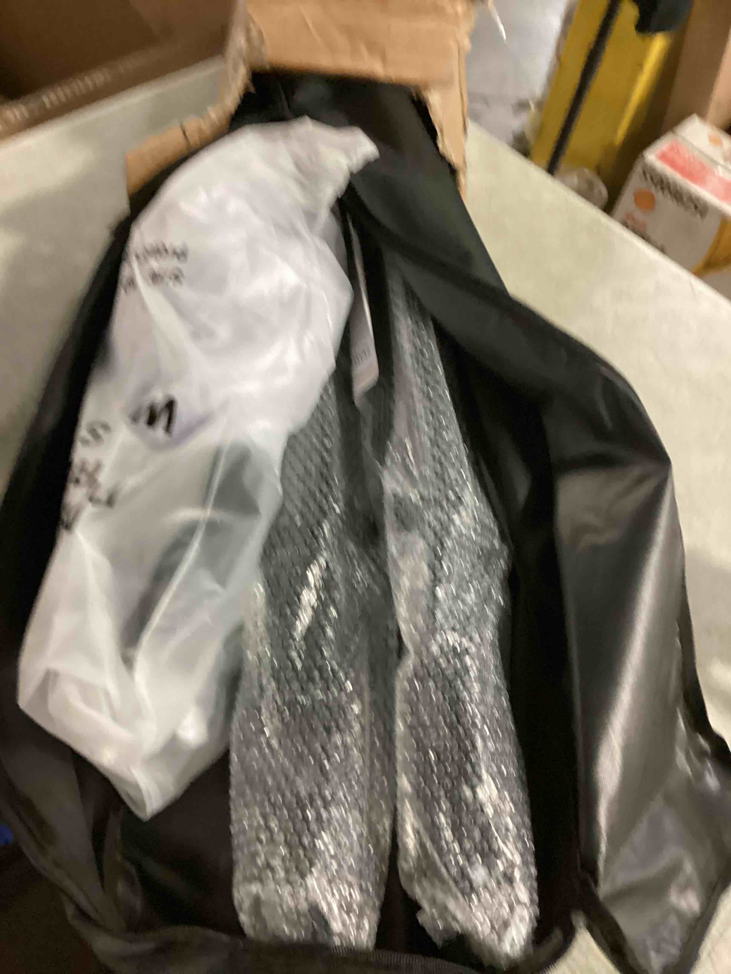 https://s3.amazonaws.com/lotting-images-prod/bidfta/PPE2362262_1747064870537.jpeg