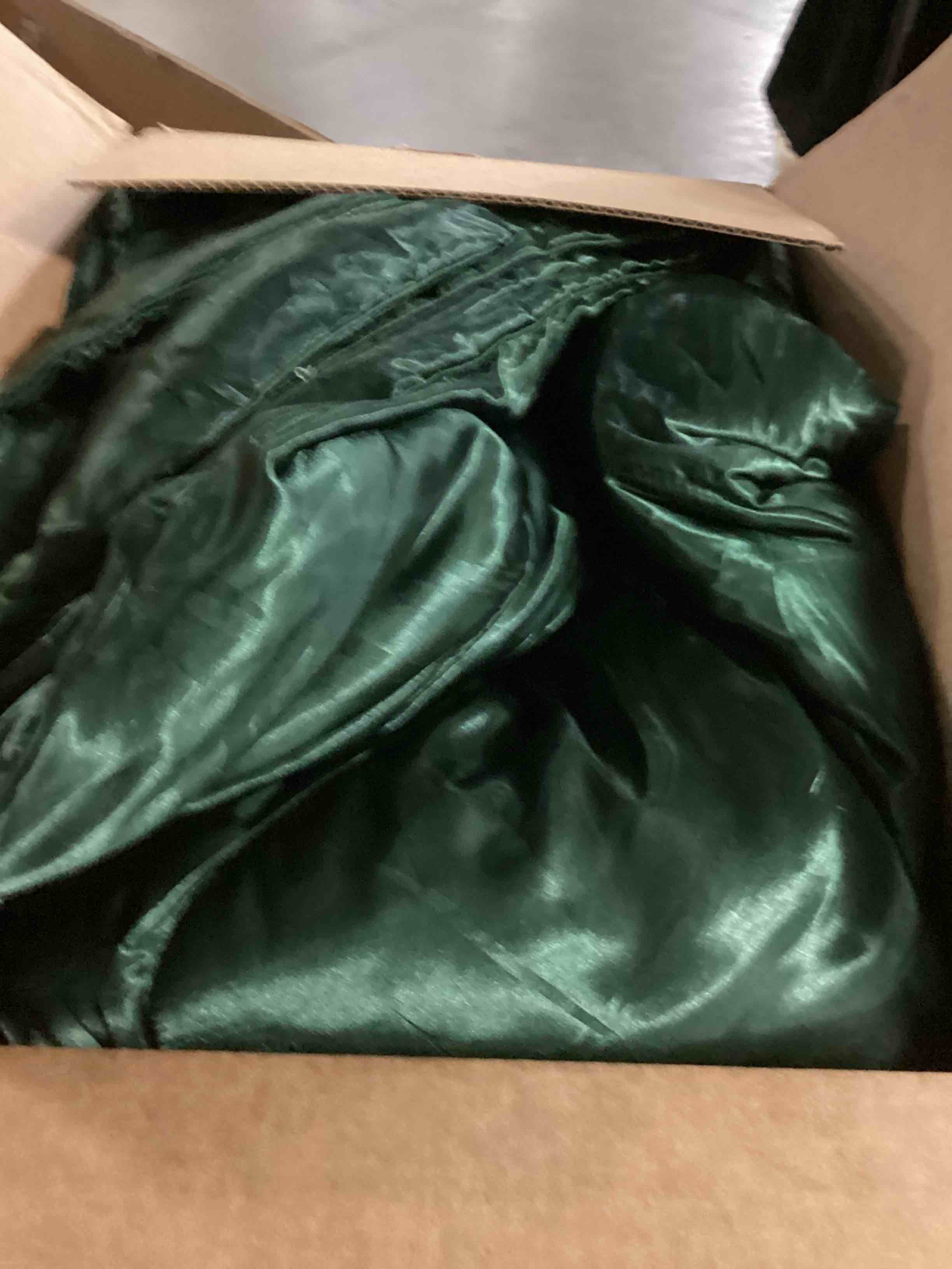 https://s3.amazonaws.com/lotting-images-prod/bidfta/PPE2362263_1747064967244.jpeg