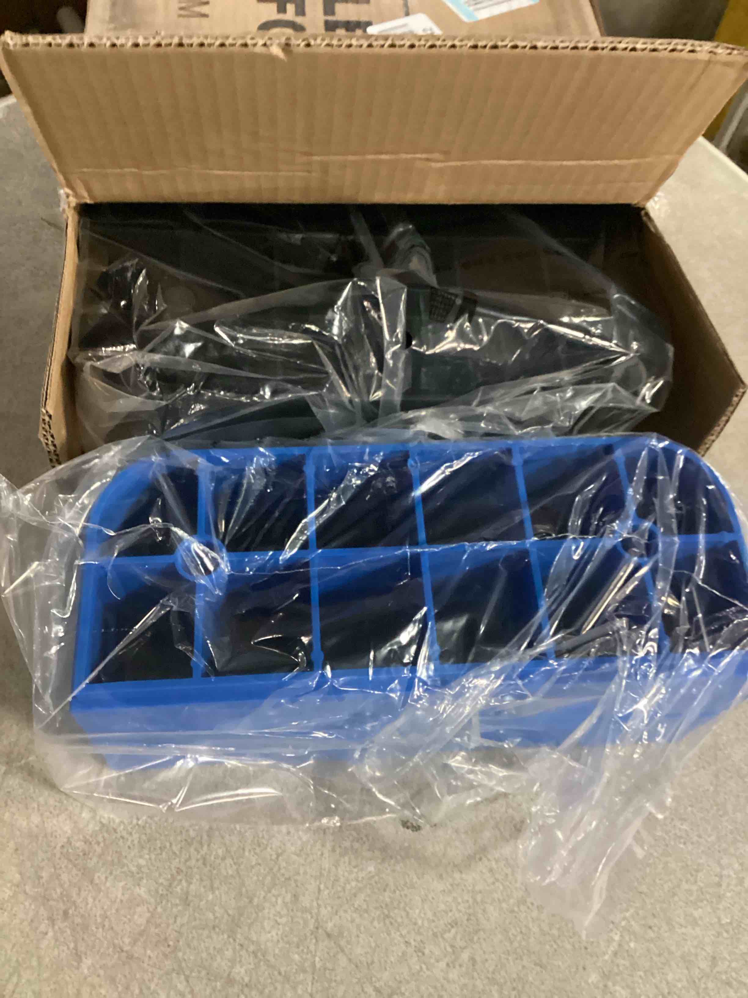 https://s3.amazonaws.com/lotting-images-prod/bidfta/PPE2362610_1747235276173.jpeg