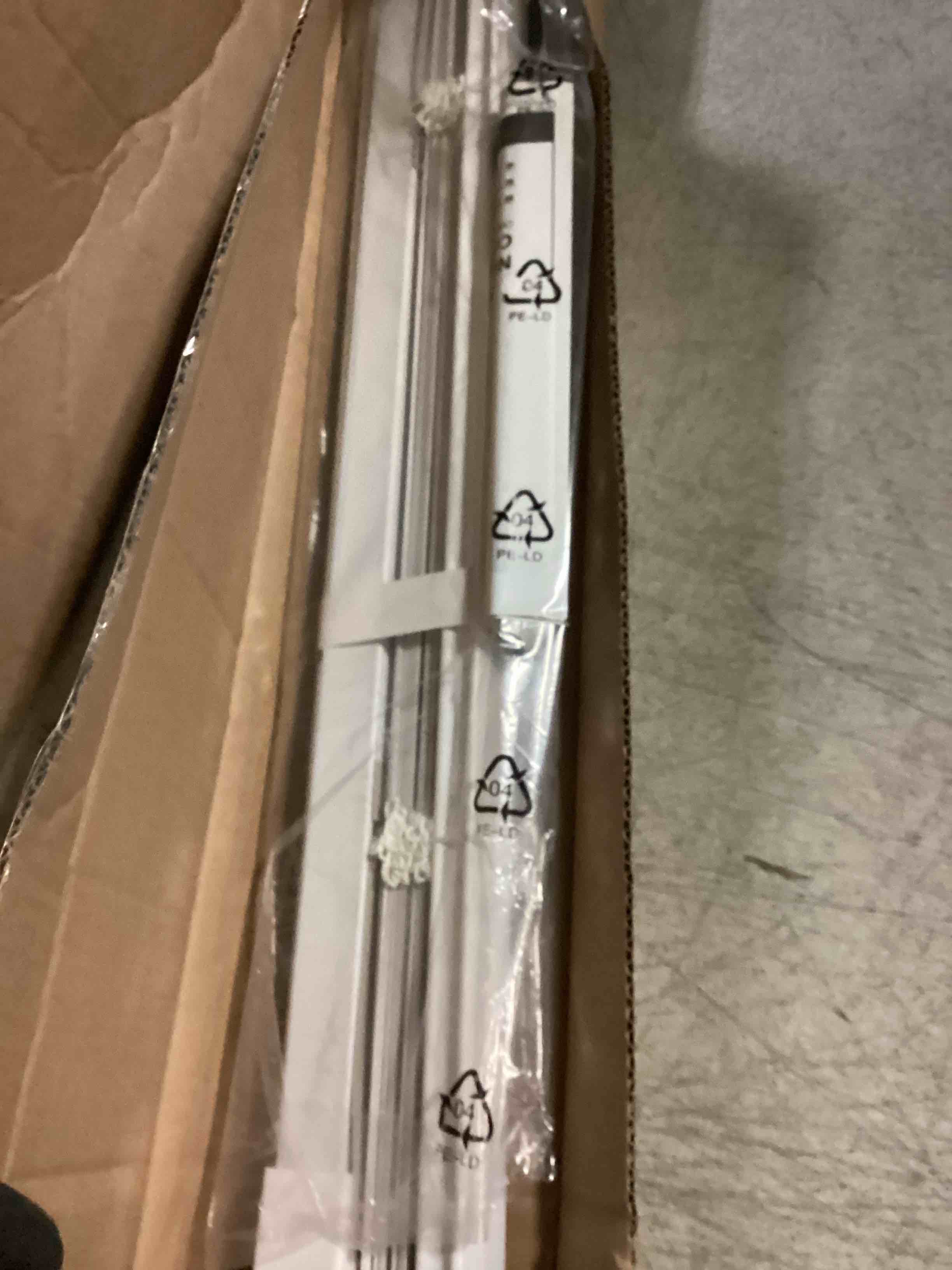 https://s3.amazonaws.com/lotting-images-prod/bidfta/PPE2362986_1747660123252.jpeg
