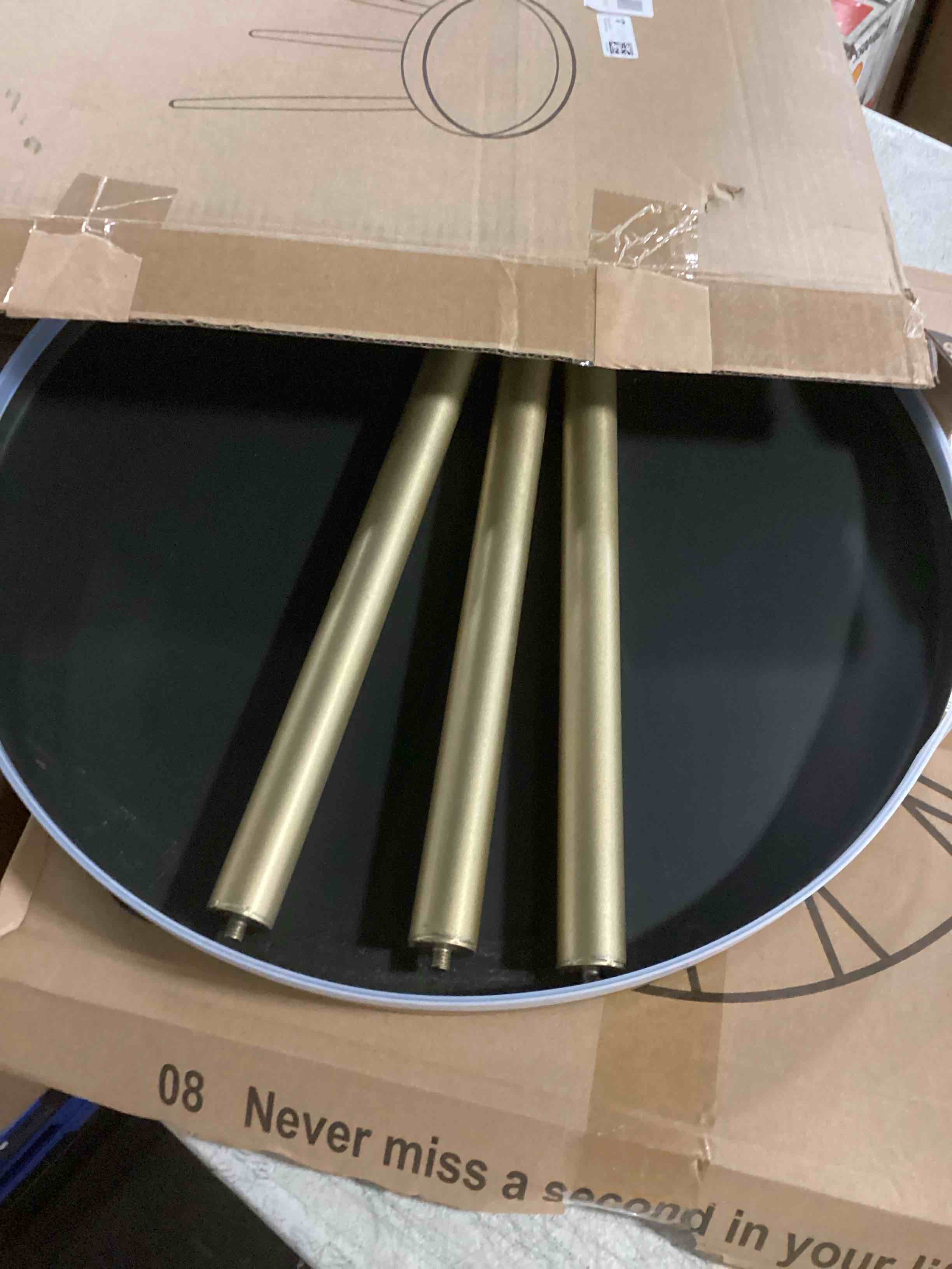 https://s3.amazonaws.com/lotting-images-prod/bidfta/PPE2363306_1747826265355.jpeg