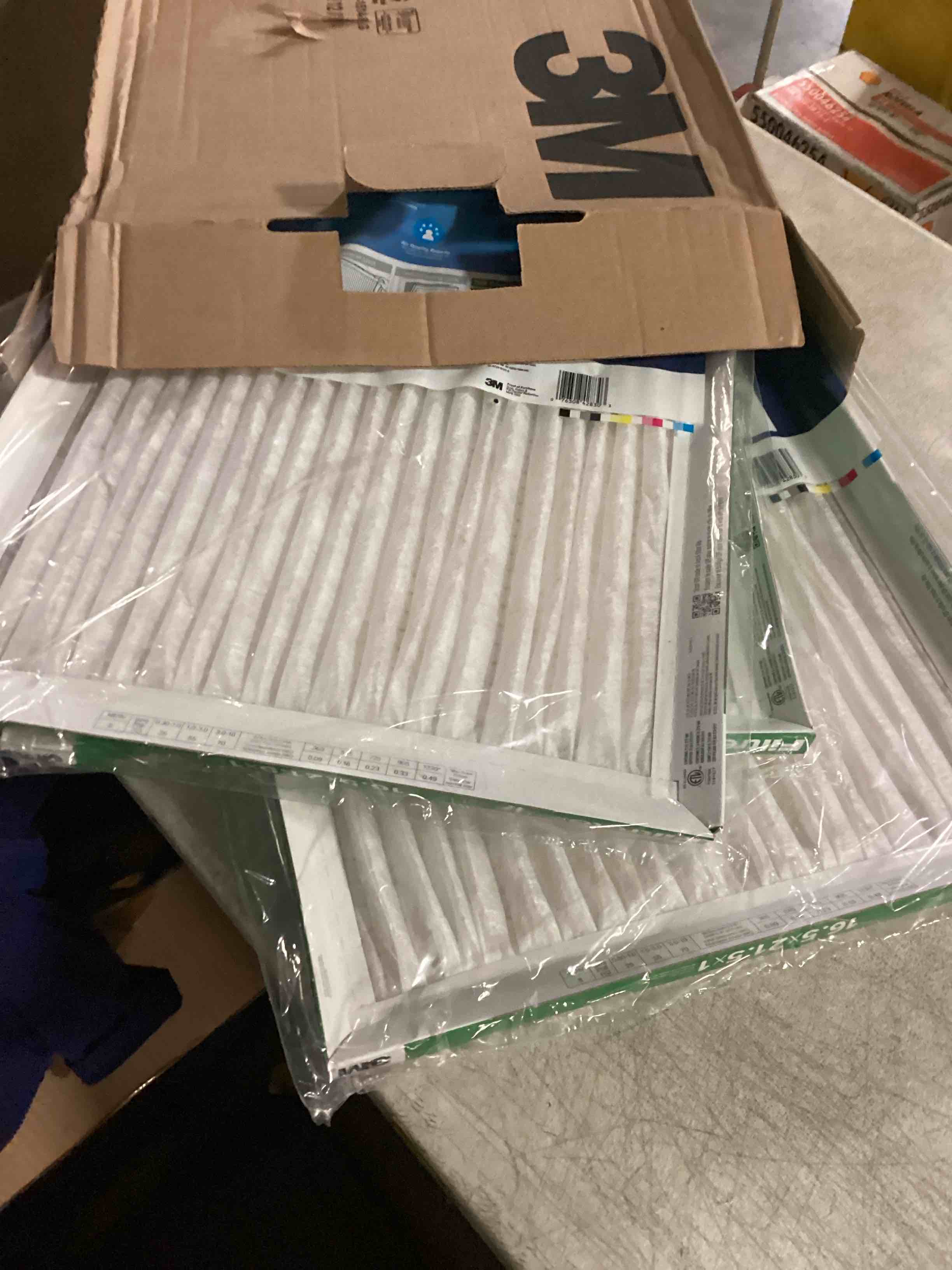https://s3.amazonaws.com/lotting-images-prod/bidfta/PPE2364332_1748603467686.jpeg