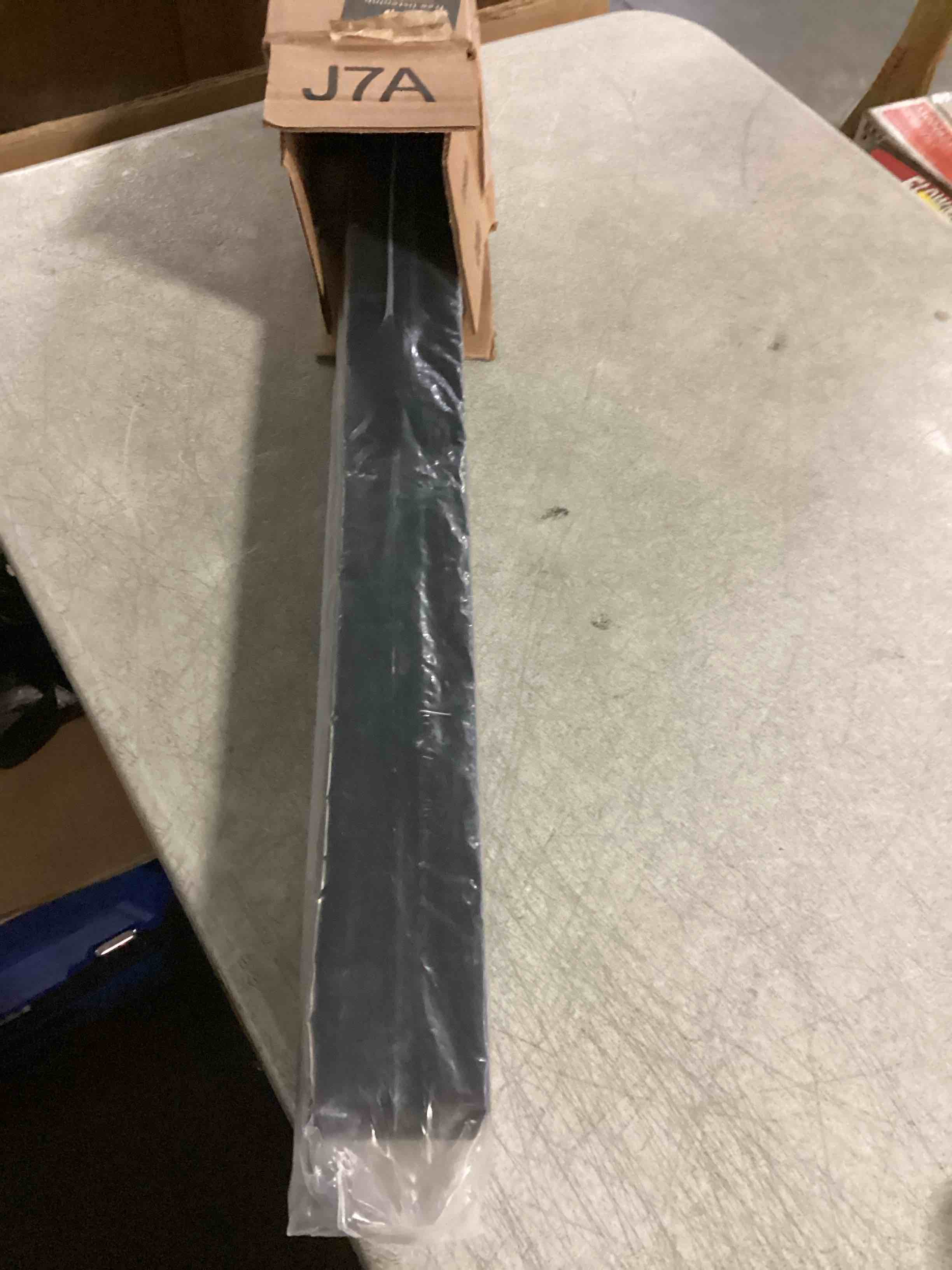 https://s3.amazonaws.com/lotting-images-prod/bidfta/PPE2364794_1749042848967.jpeg