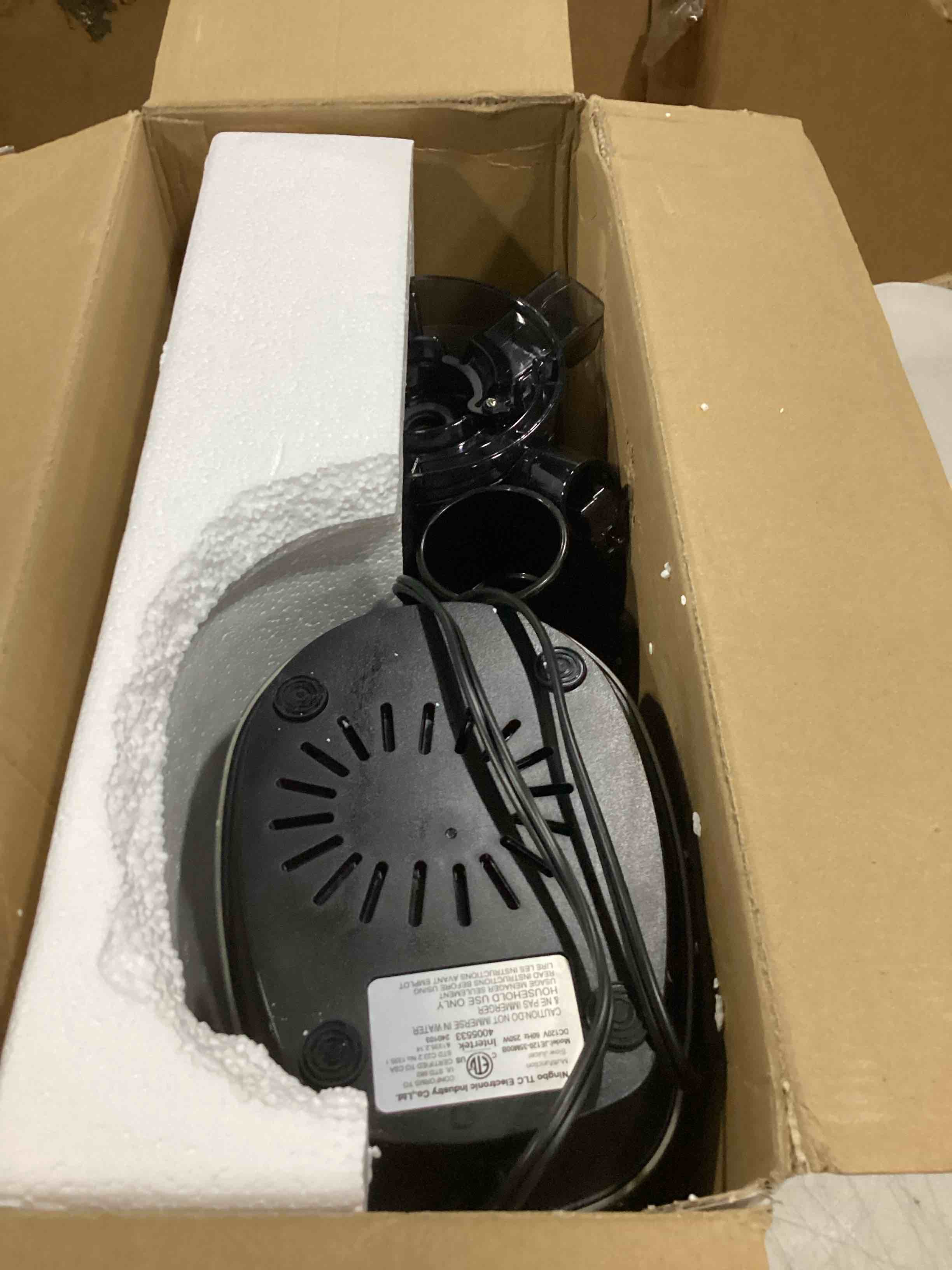 https://s3.amazonaws.com/lotting-images-prod/bidfta/PPE2365142_1748865645438.jpeg