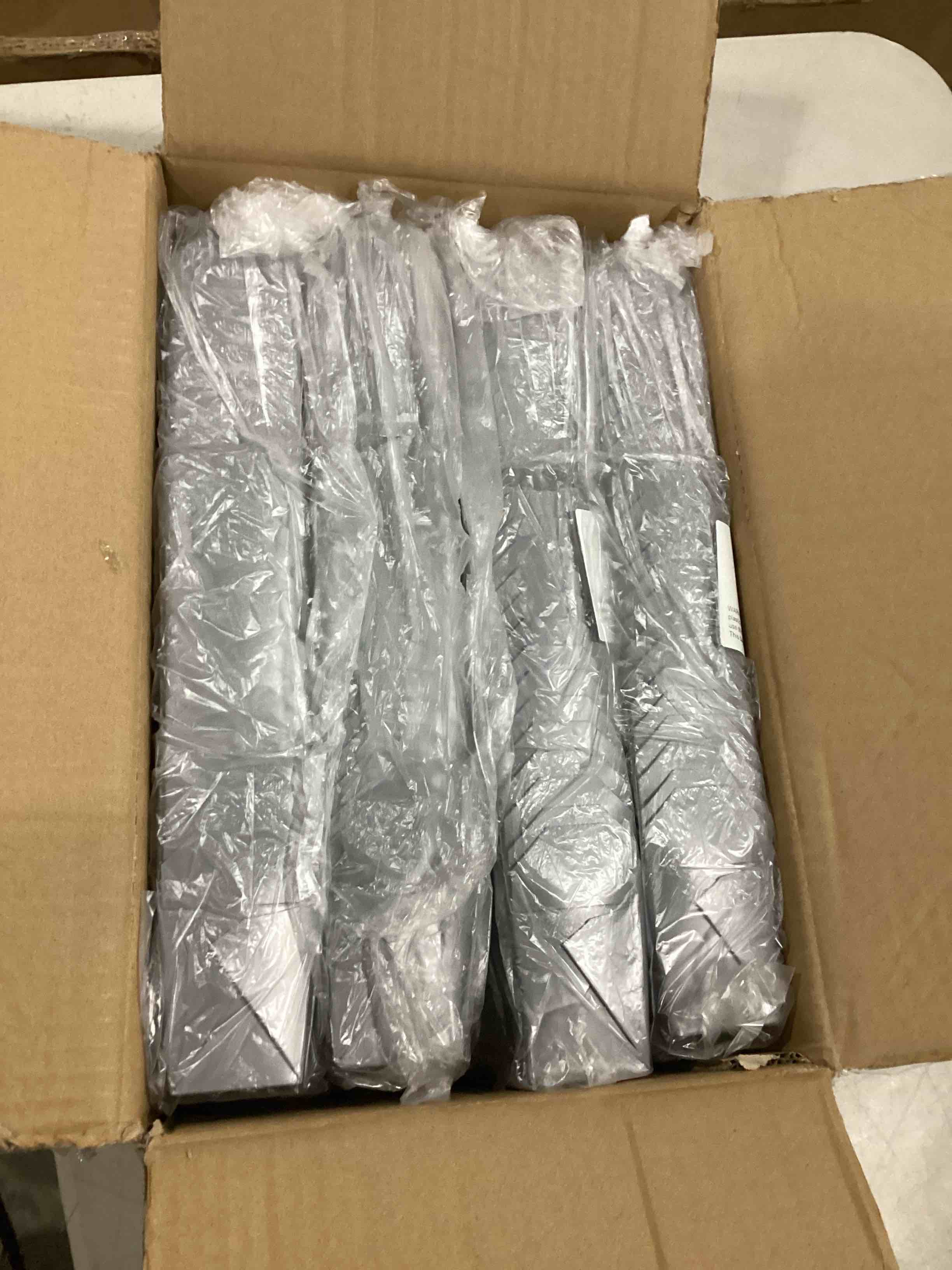 https://s3.amazonaws.com/lotting-images-prod/bidfta/PPE2365361_1749037150452.jpeg