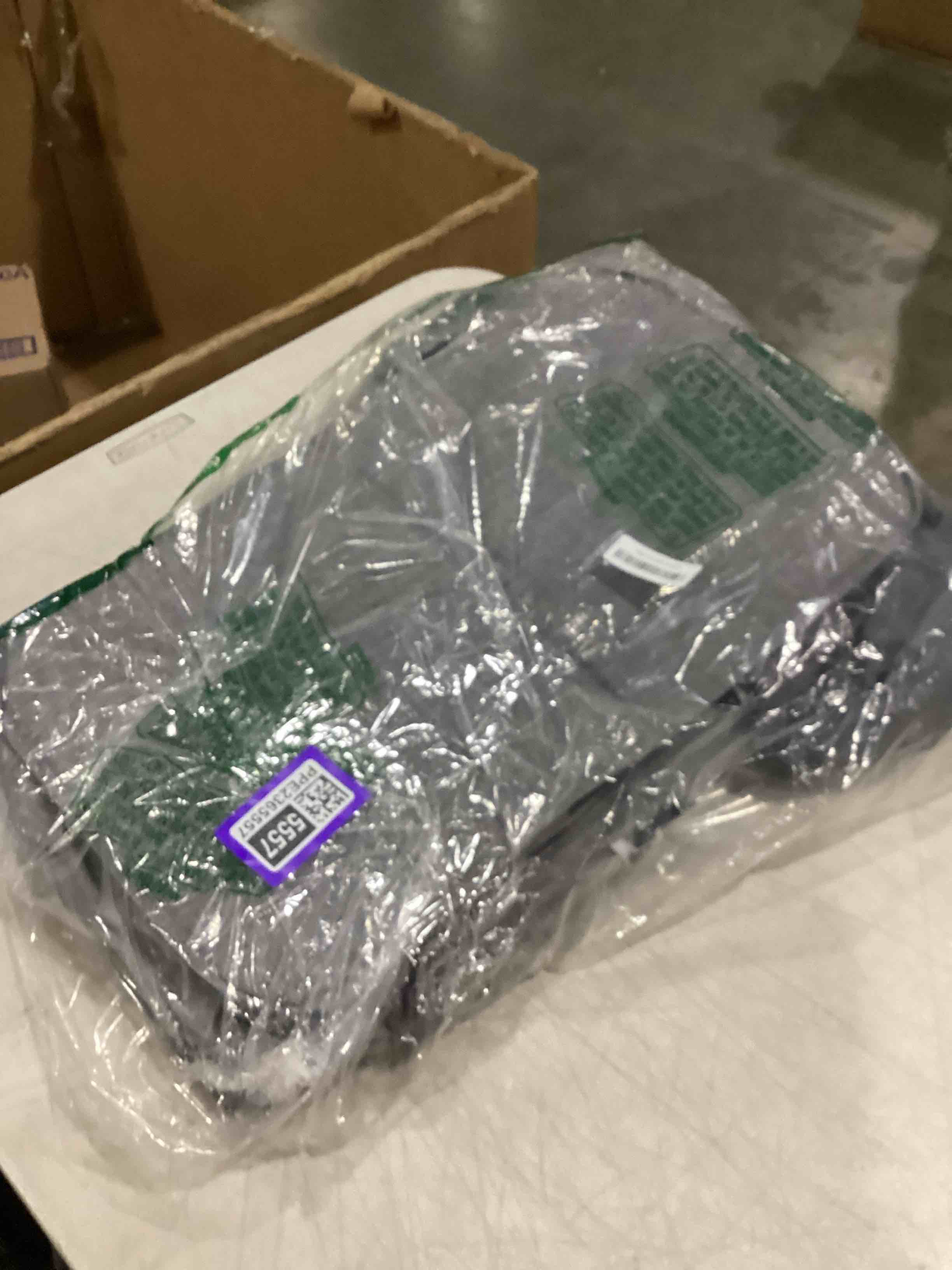 https://s3.amazonaws.com/lotting-images-prod/bidfta/PPE2365557_1749130701335.jpeg