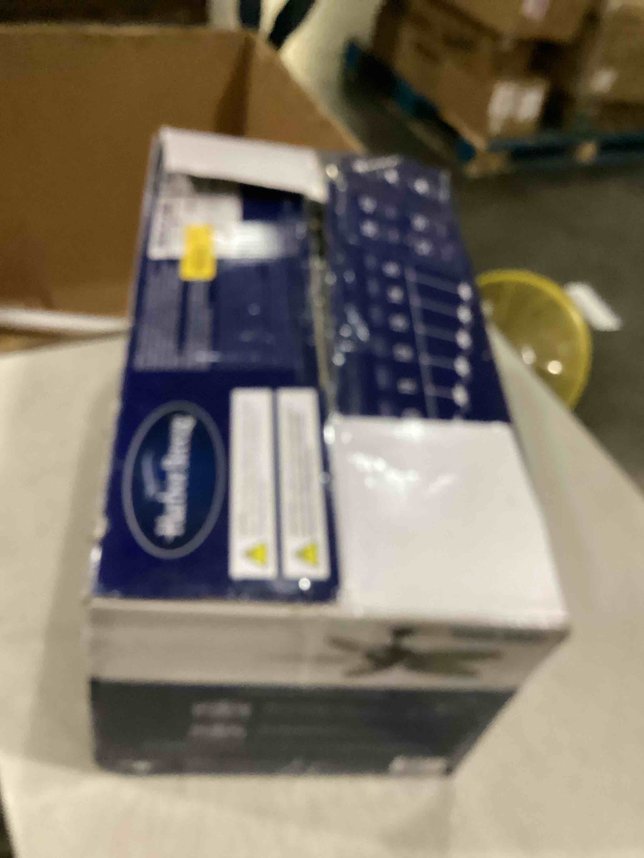 https://s3.amazonaws.com/lotting-images-prod/bidfta/PPE2366416_1750175762566.jpeg