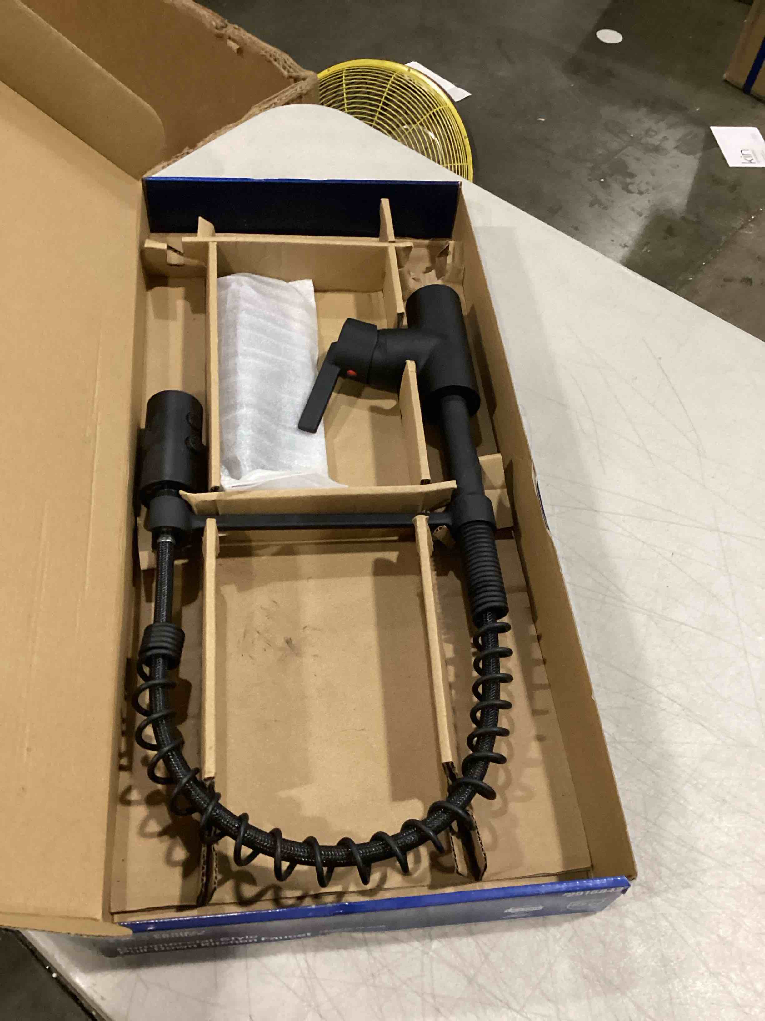 https://s3.amazonaws.com/lotting-images-prod/bidfta/PPE2366417_1750178836051.jpeg