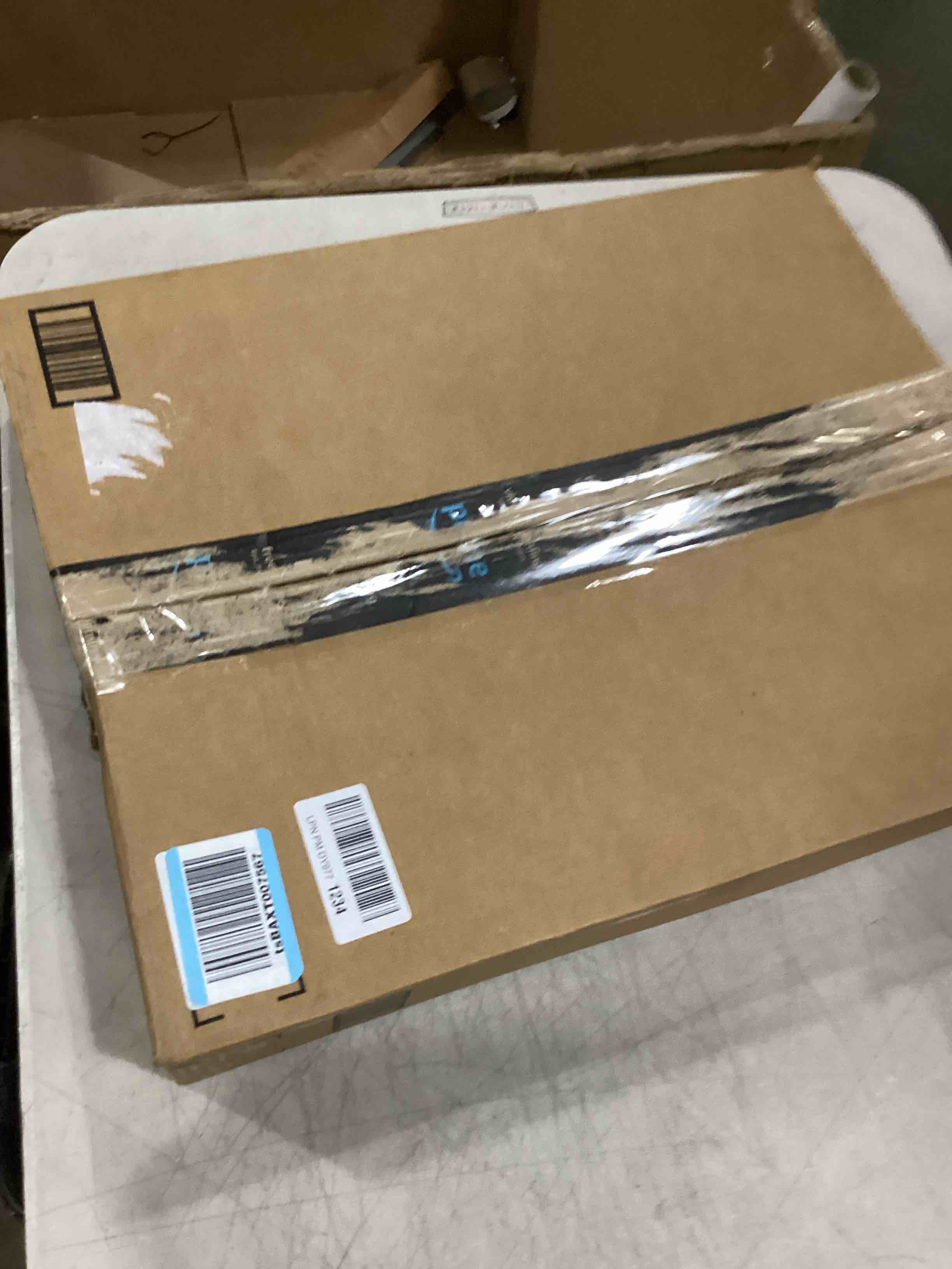 https://s3.amazonaws.com/lotting-images-prod/bidfta/PPE2366517_1750260594372.jpeg