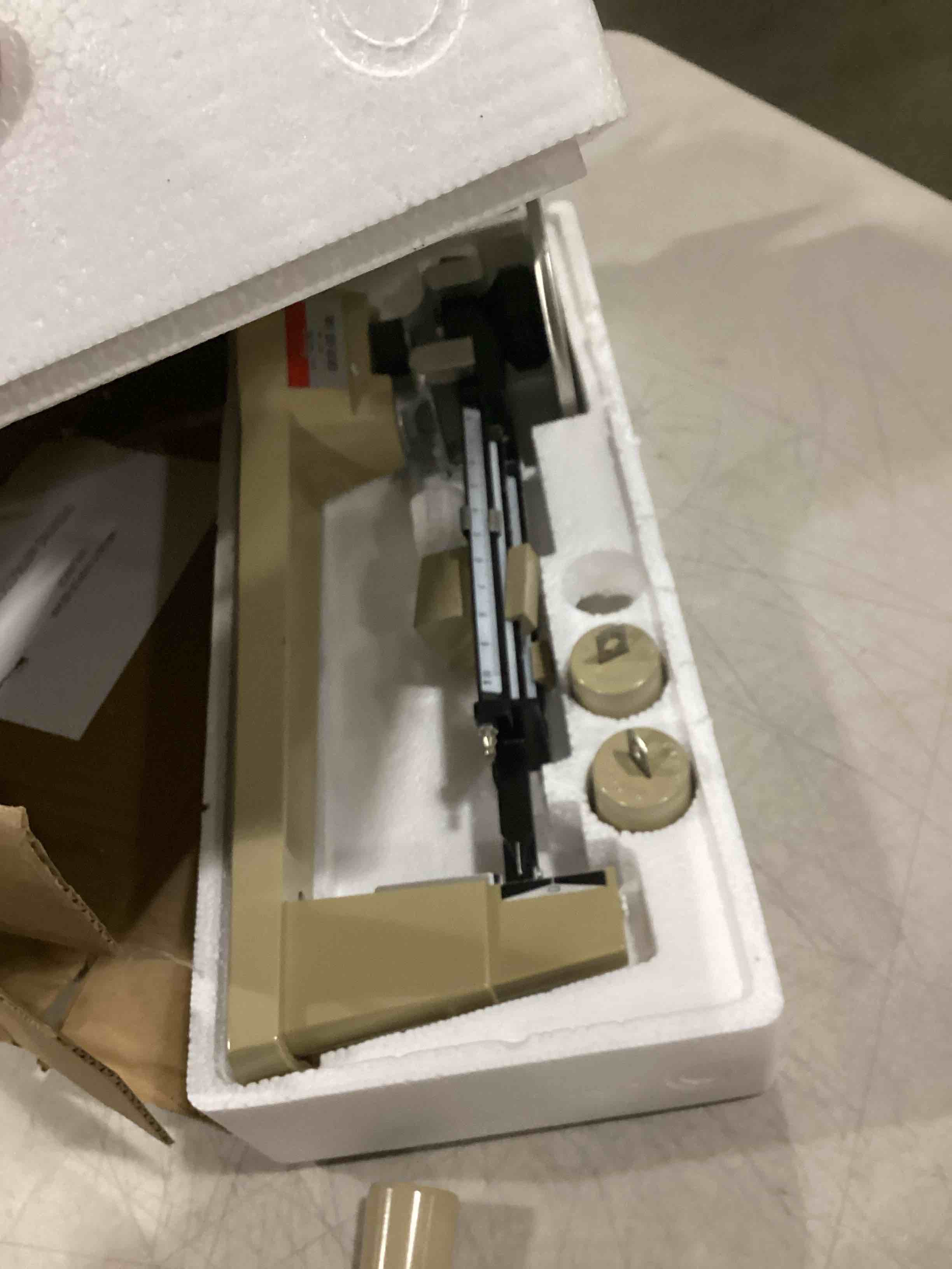 https://s3.amazonaws.com/lotting-images-prod/bidfta/PPE2366527_1750262120236.jpeg