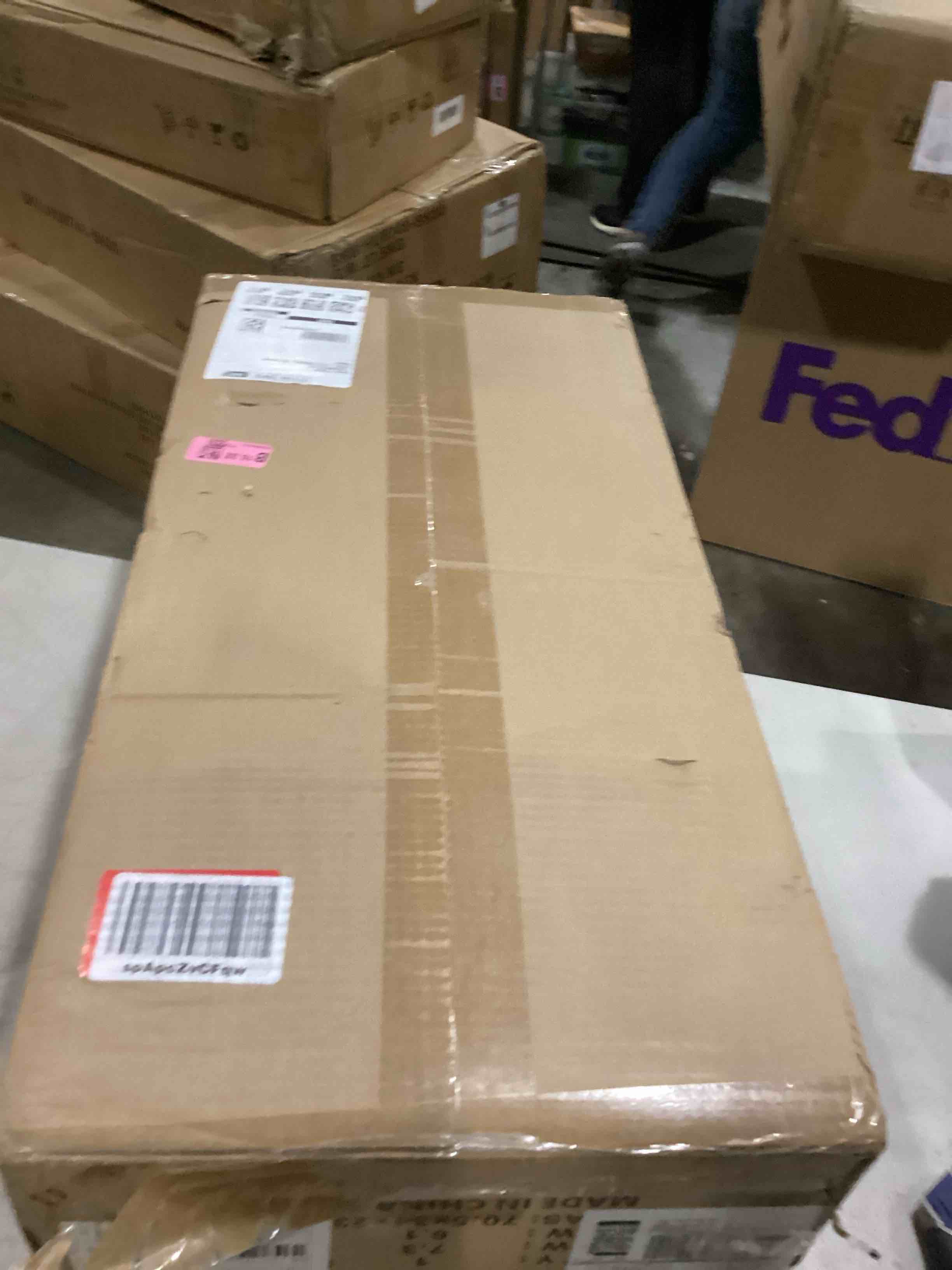 https://s3.amazonaws.com/lotting-images-prod/bidfta/PPE2366559_1750269126343.jpeg