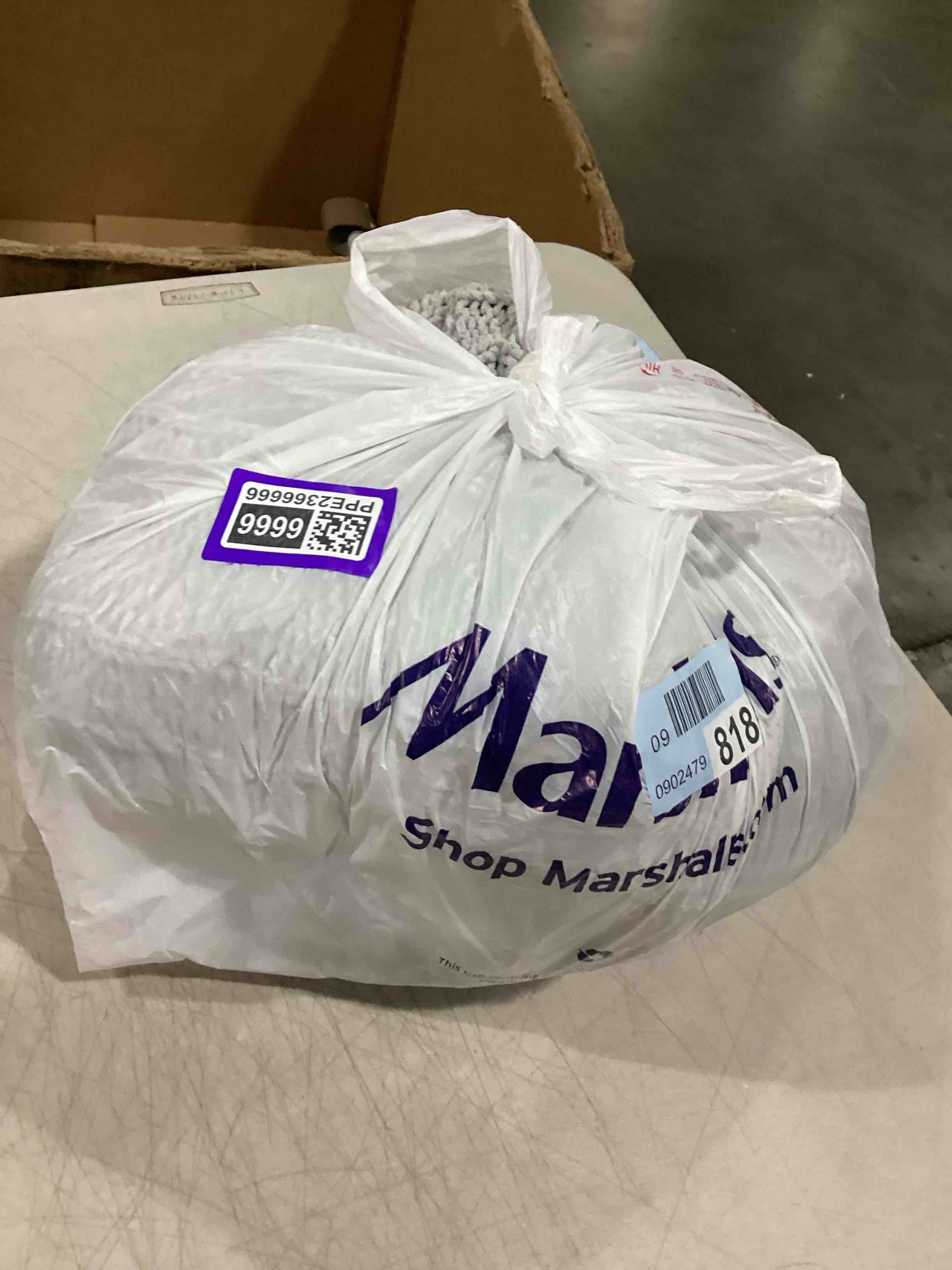 https://s3.amazonaws.com/lotting-images-prod/bidfta/PPE2366666_1750345981215.jpeg