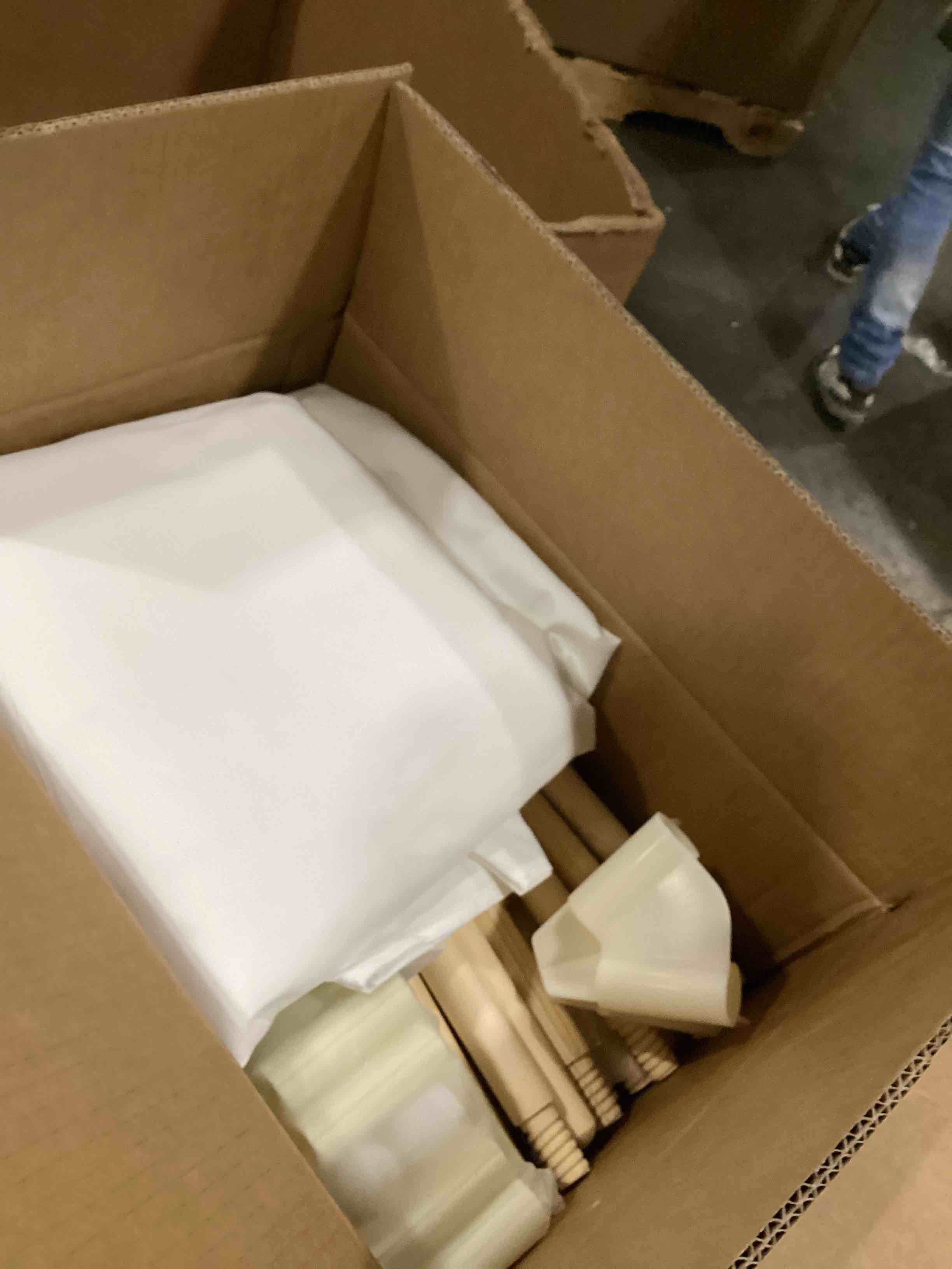 https://s3.amazonaws.com/lotting-images-prod/bidfta/PPE2366762_1750429413117.jpeg