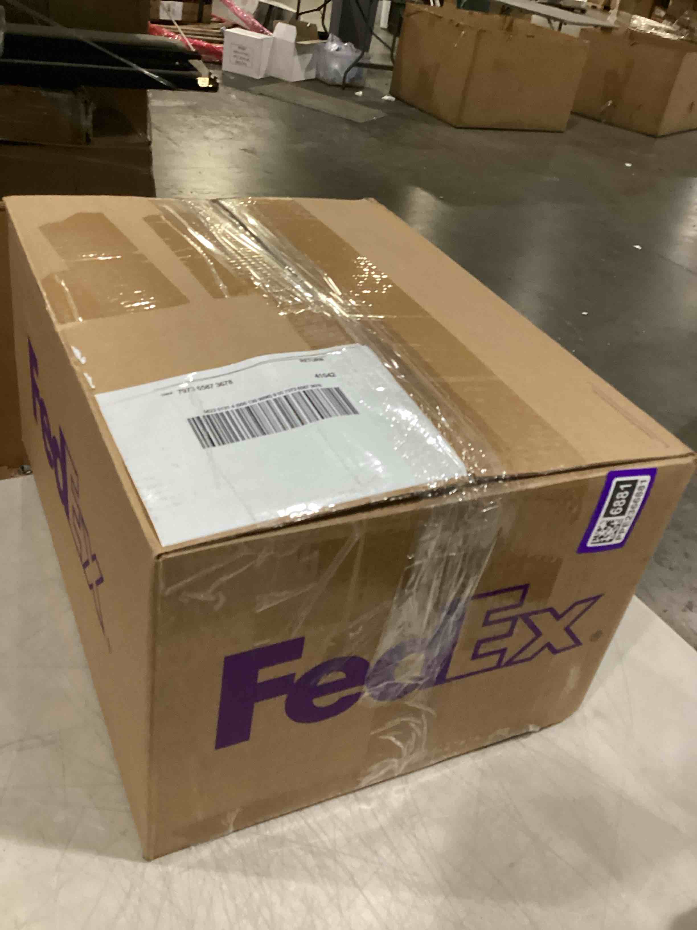 https://s3.amazonaws.com/lotting-images-prod/bidfta/PPE2366881_1750513903650.jpeg