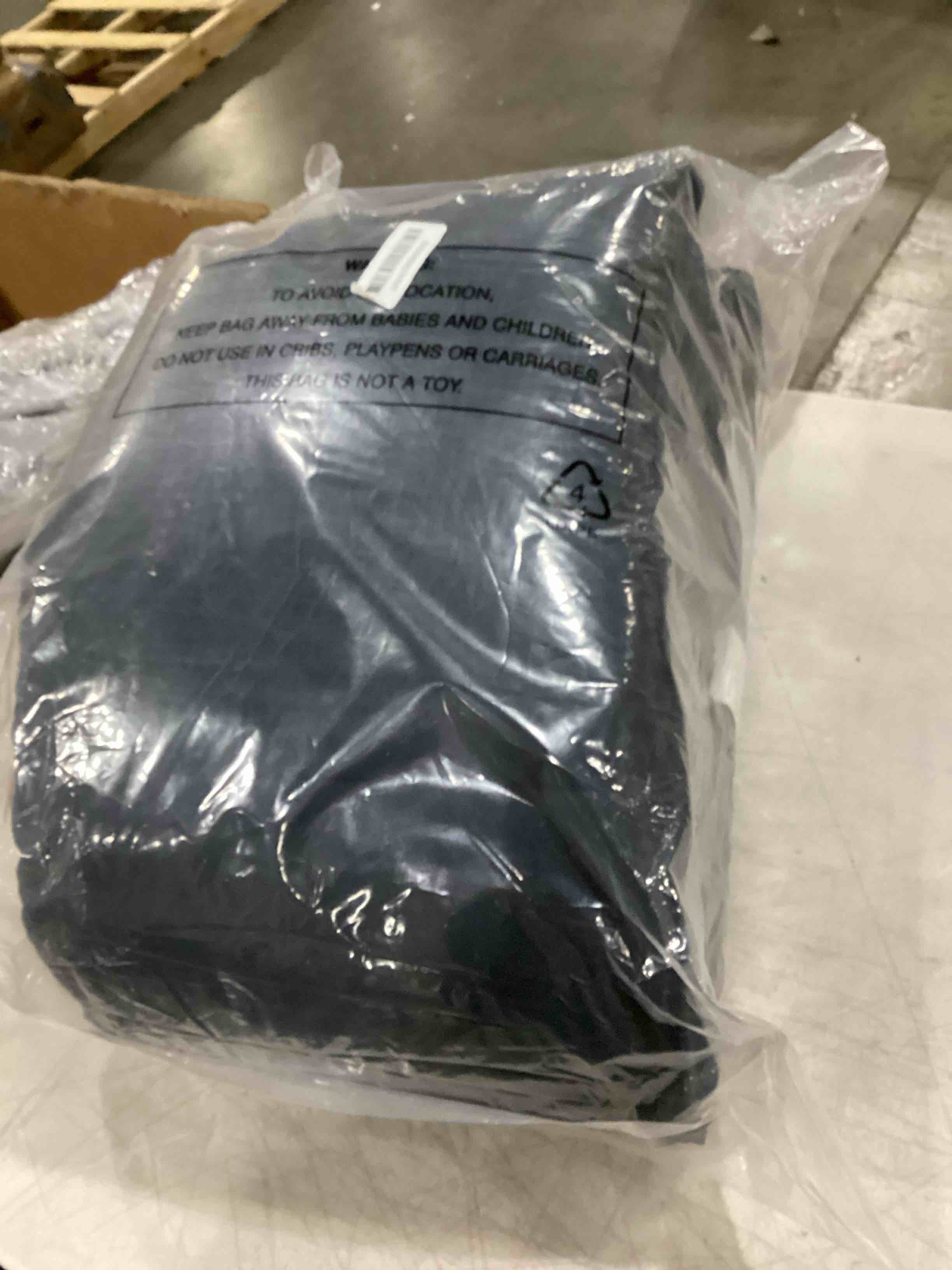 https://s3.amazonaws.com/lotting-images-prod/bidfta/PPE2366890_1750518057861.jpeg