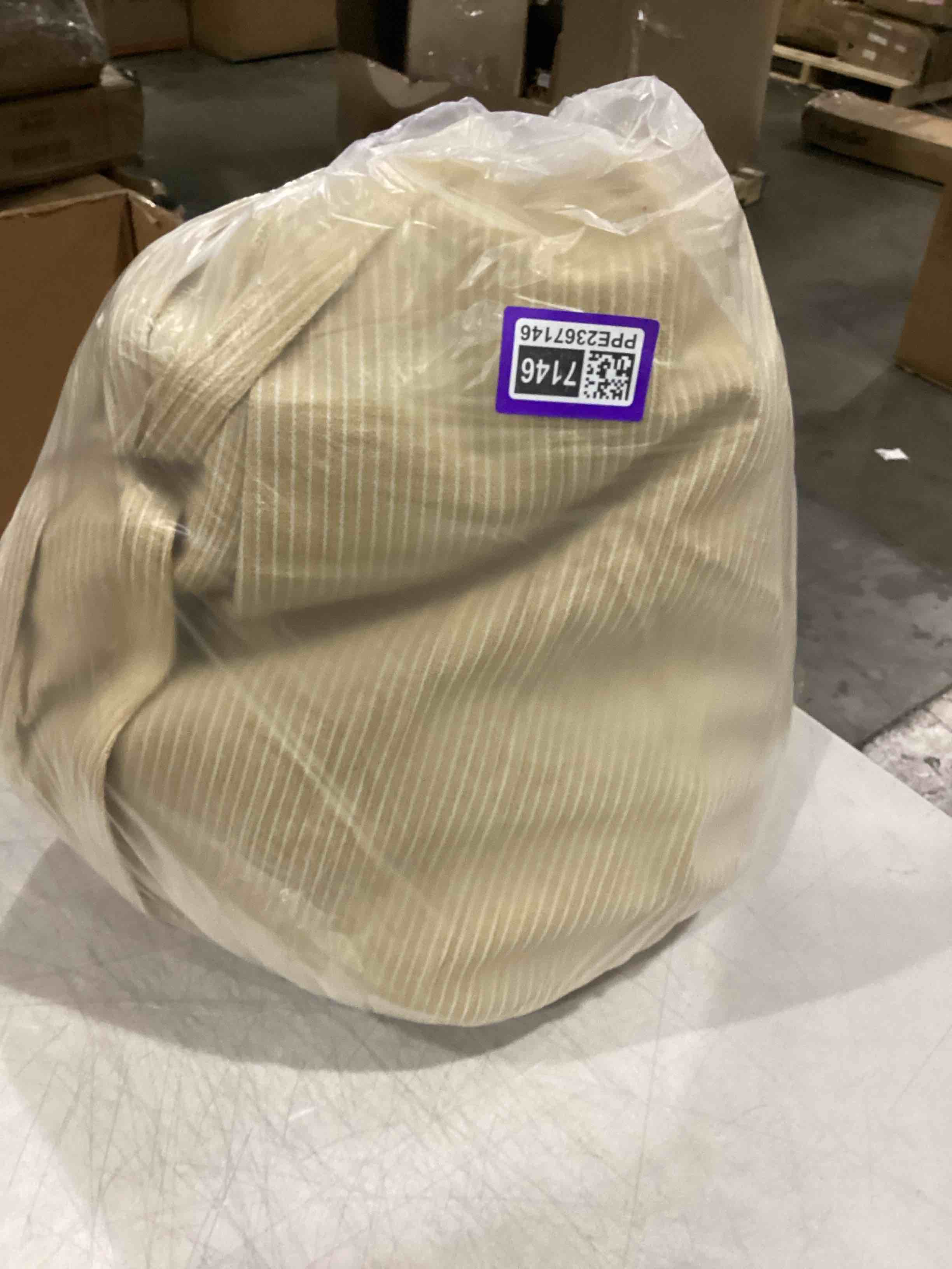 https://s3.amazonaws.com/lotting-images-prod/bidfta/PPE2367146_1750939632340.jpeg
