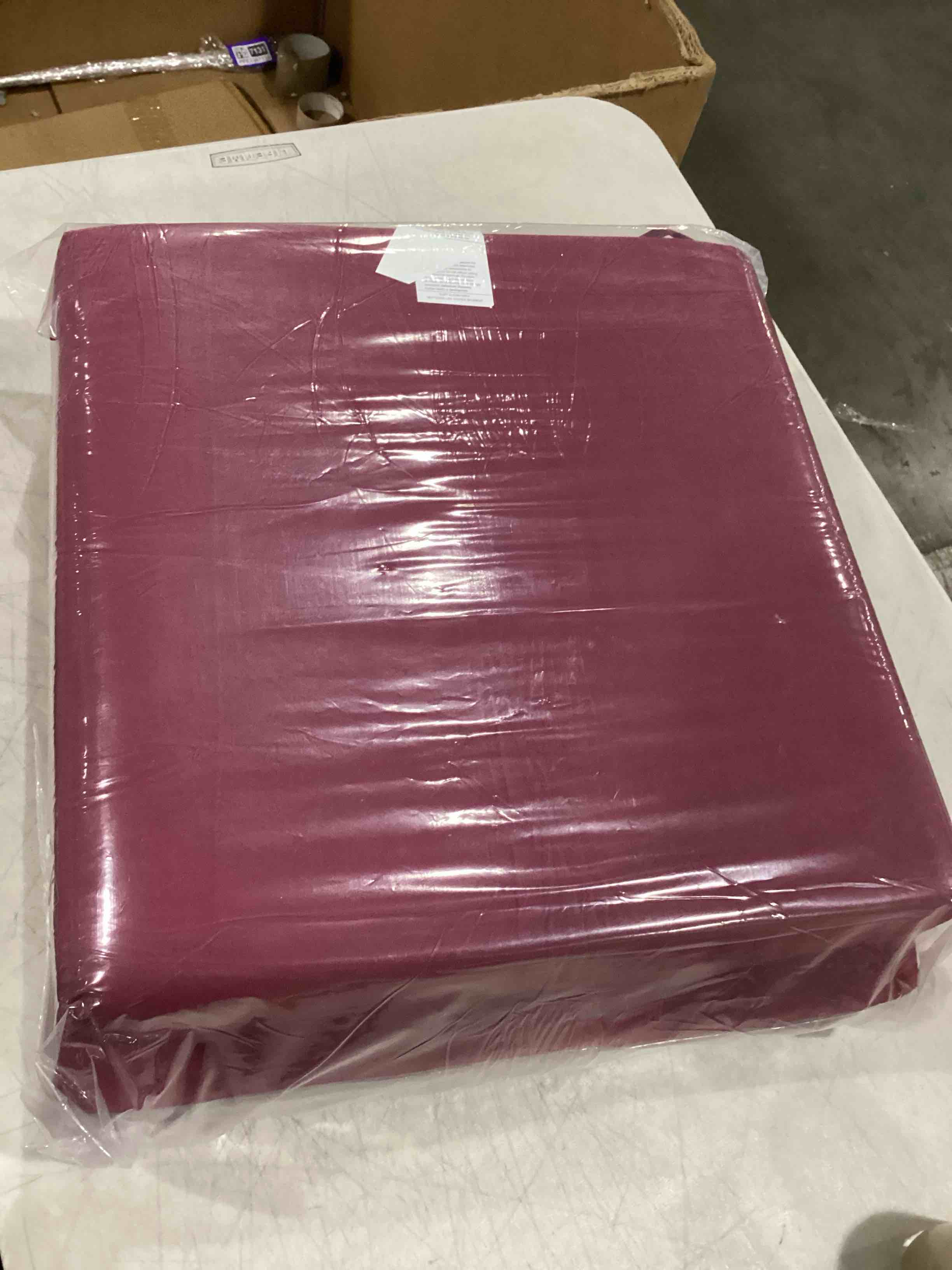 https://s3.amazonaws.com/lotting-images-prod/bidfta/PPE2367148_1750943023214.jpeg
