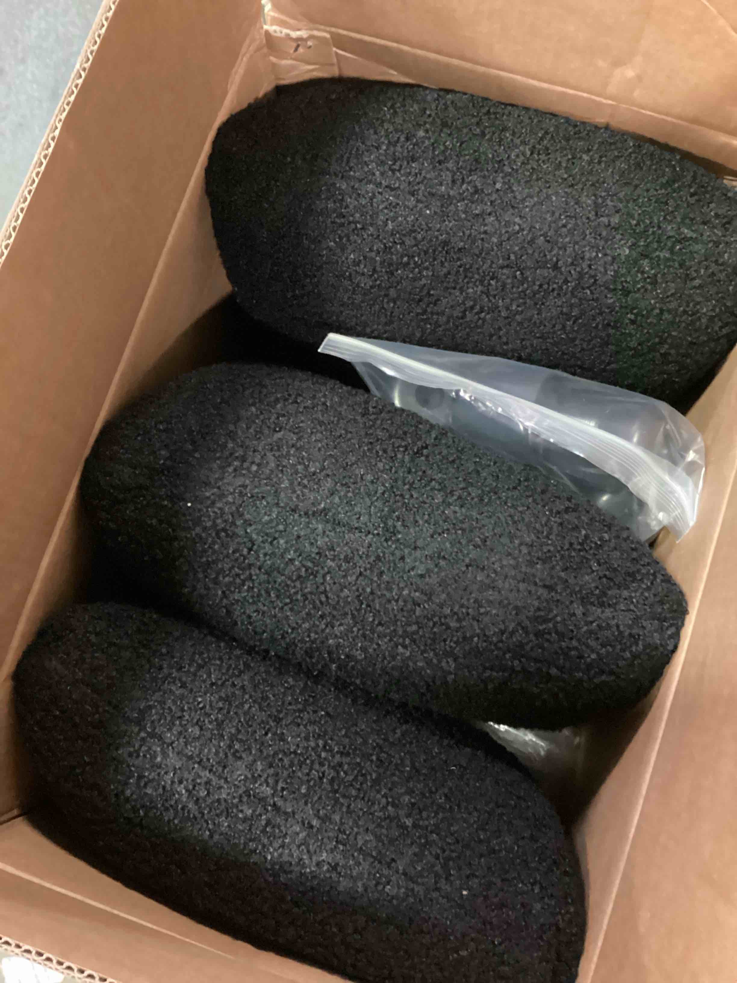 https://s3.amazonaws.com/lotting-images-prod/bidfta/PPE2464276_1746622088930.jpeg