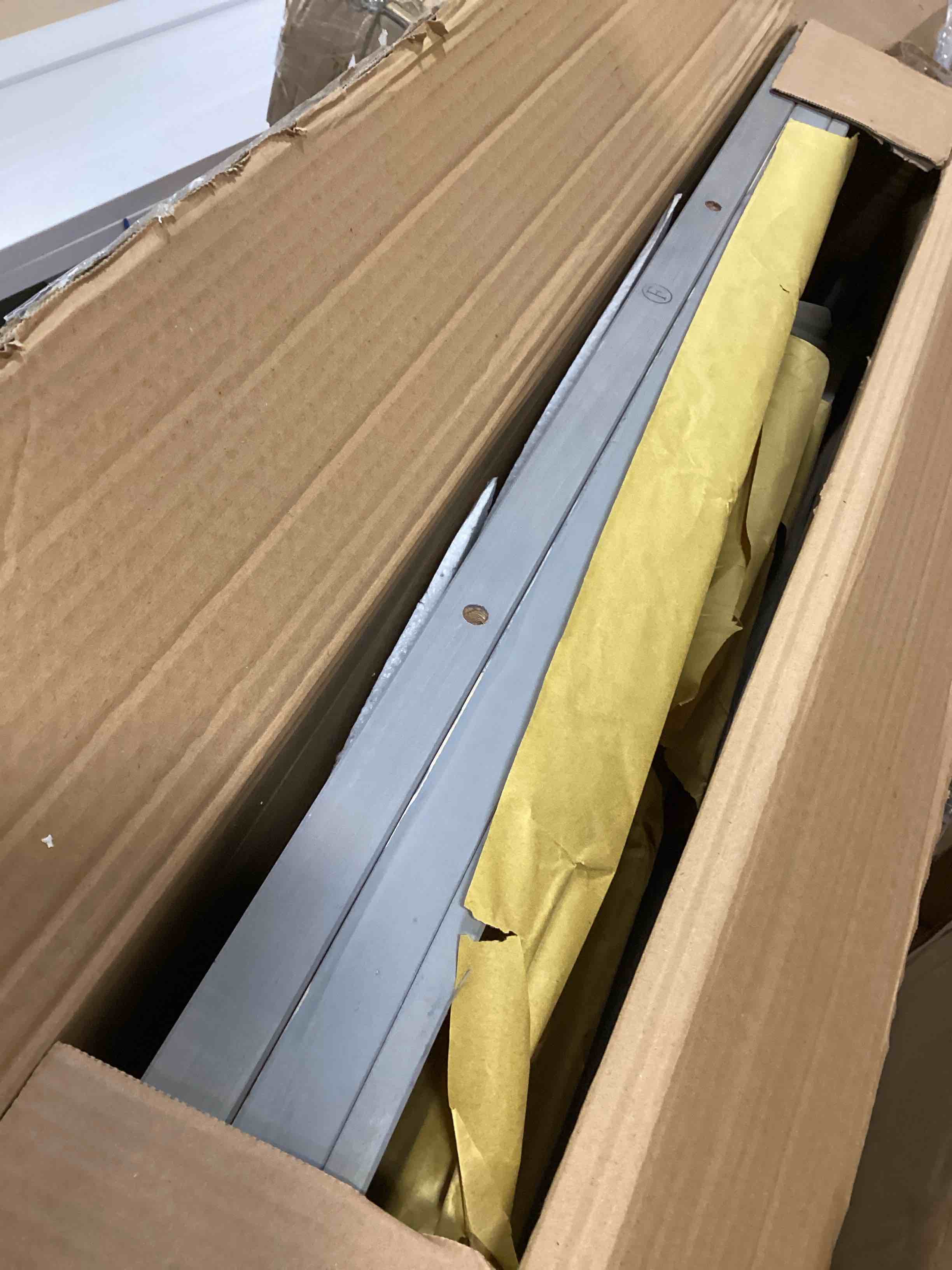 https://s3.amazonaws.com/lotting-images-prod/bidfta/PPE2464725_1747160664672.jpeg