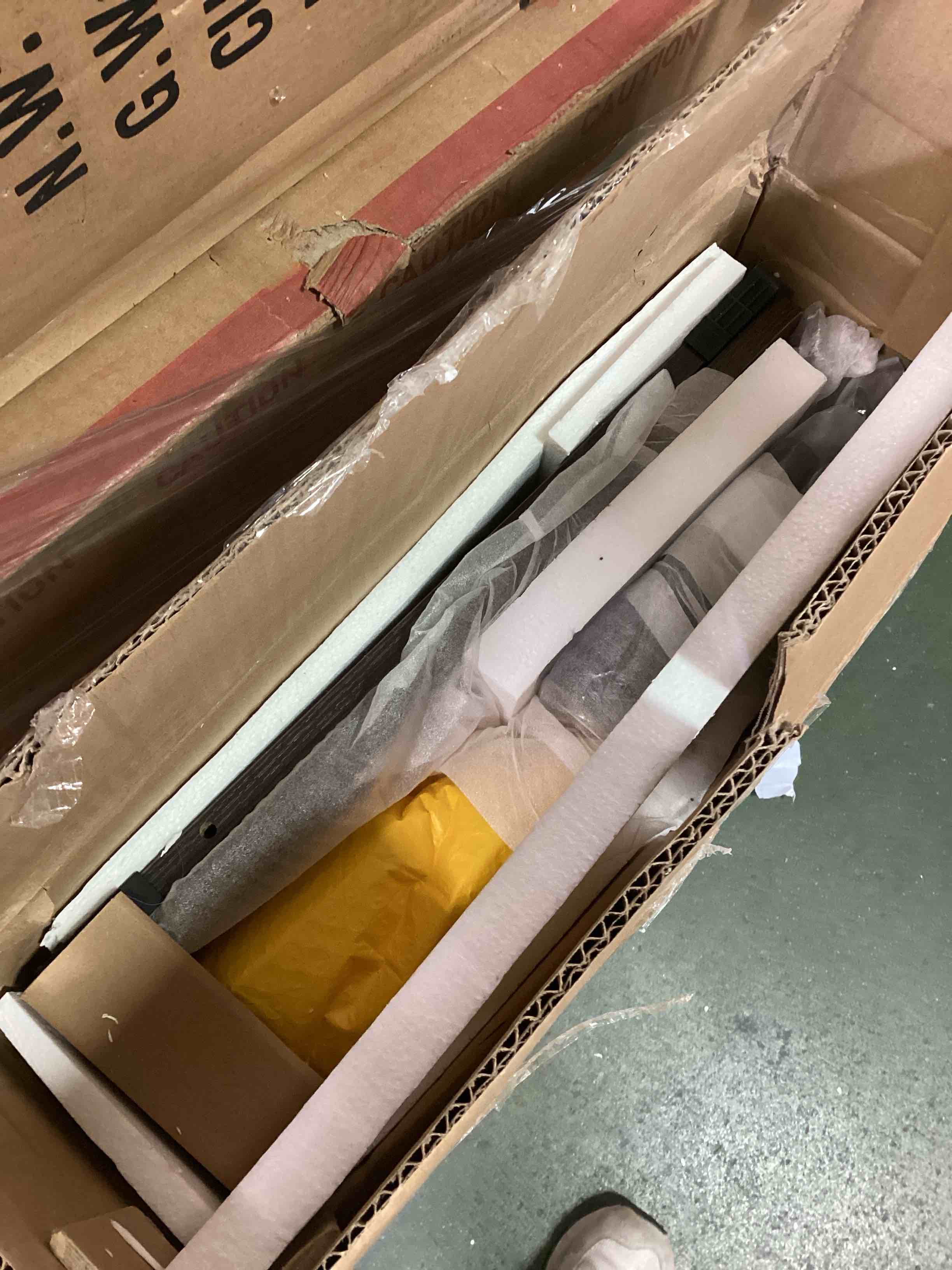 https://s3.amazonaws.com/lotting-images-prod/bidfta/PPE2465369_1748969814389.jpeg