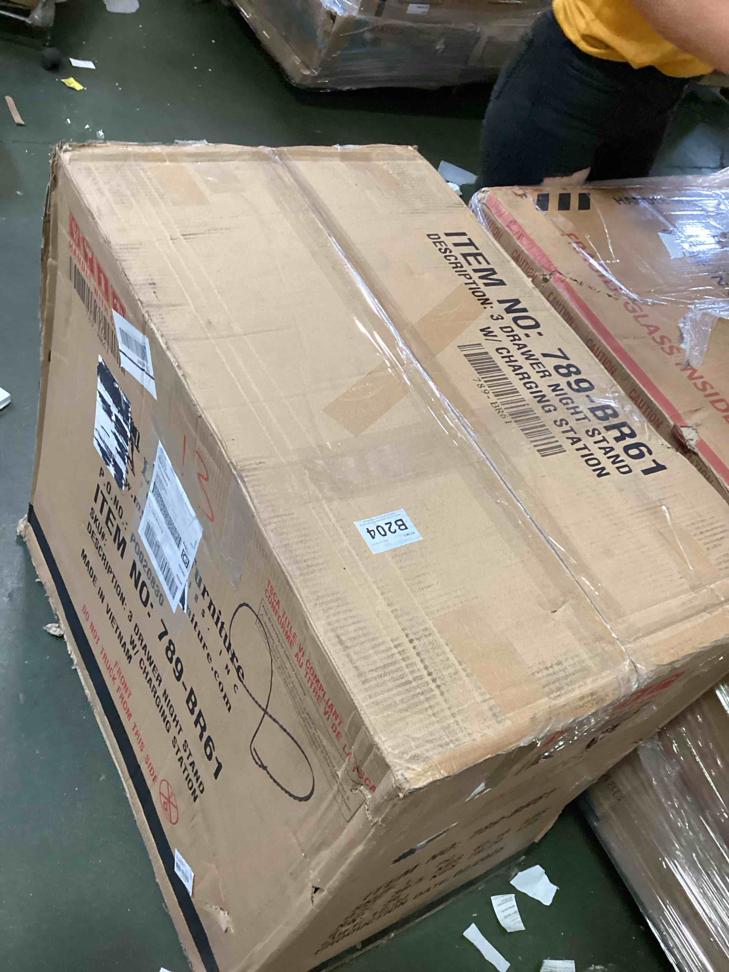 https://s3.amazonaws.com/lotting-images-prod/bidfta/PPE2465370_1748970128944.jpeg