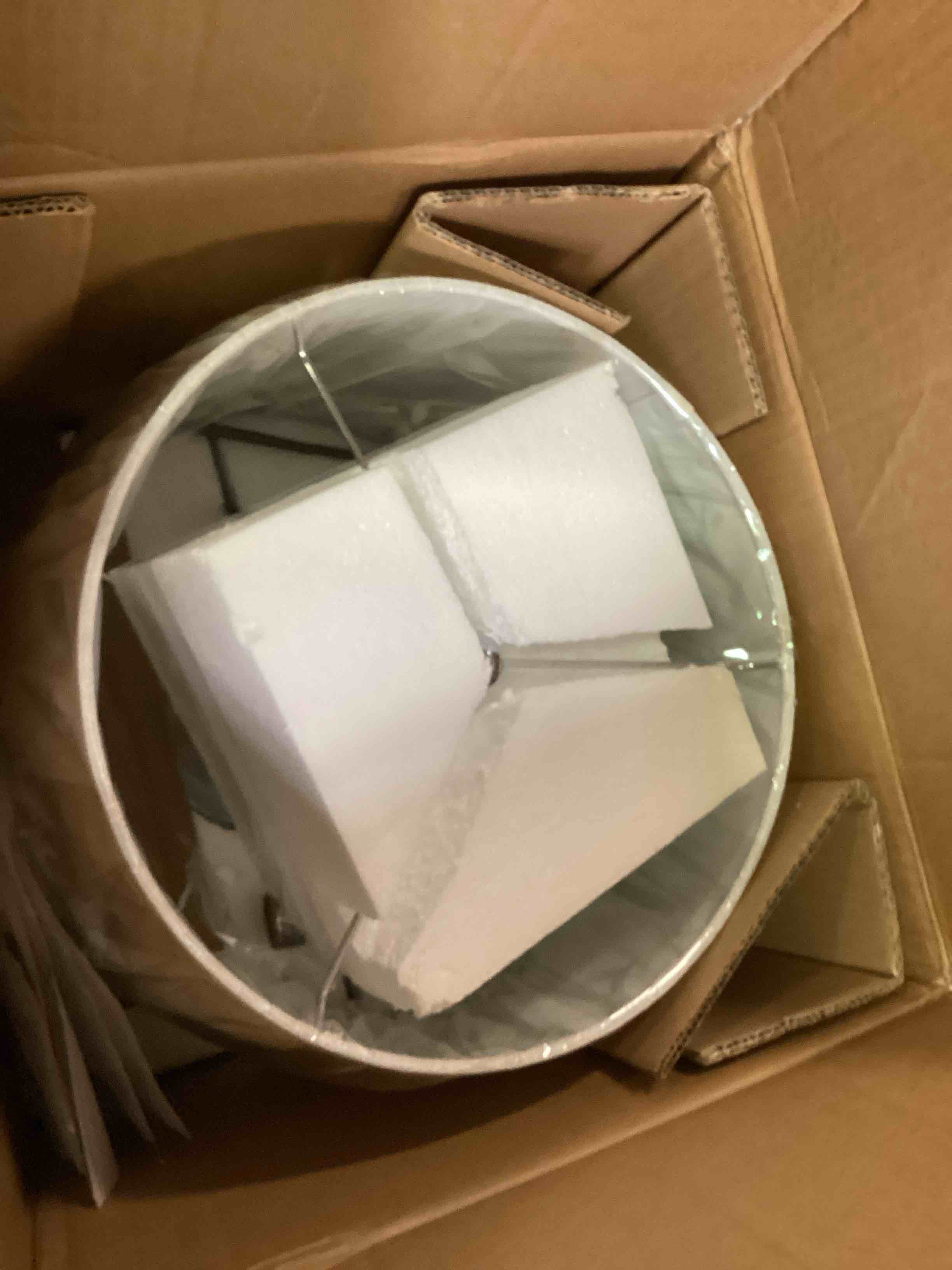https://s3.amazonaws.com/lotting-images-prod/bidfta/PPE2465450_1749046813923.jpeg