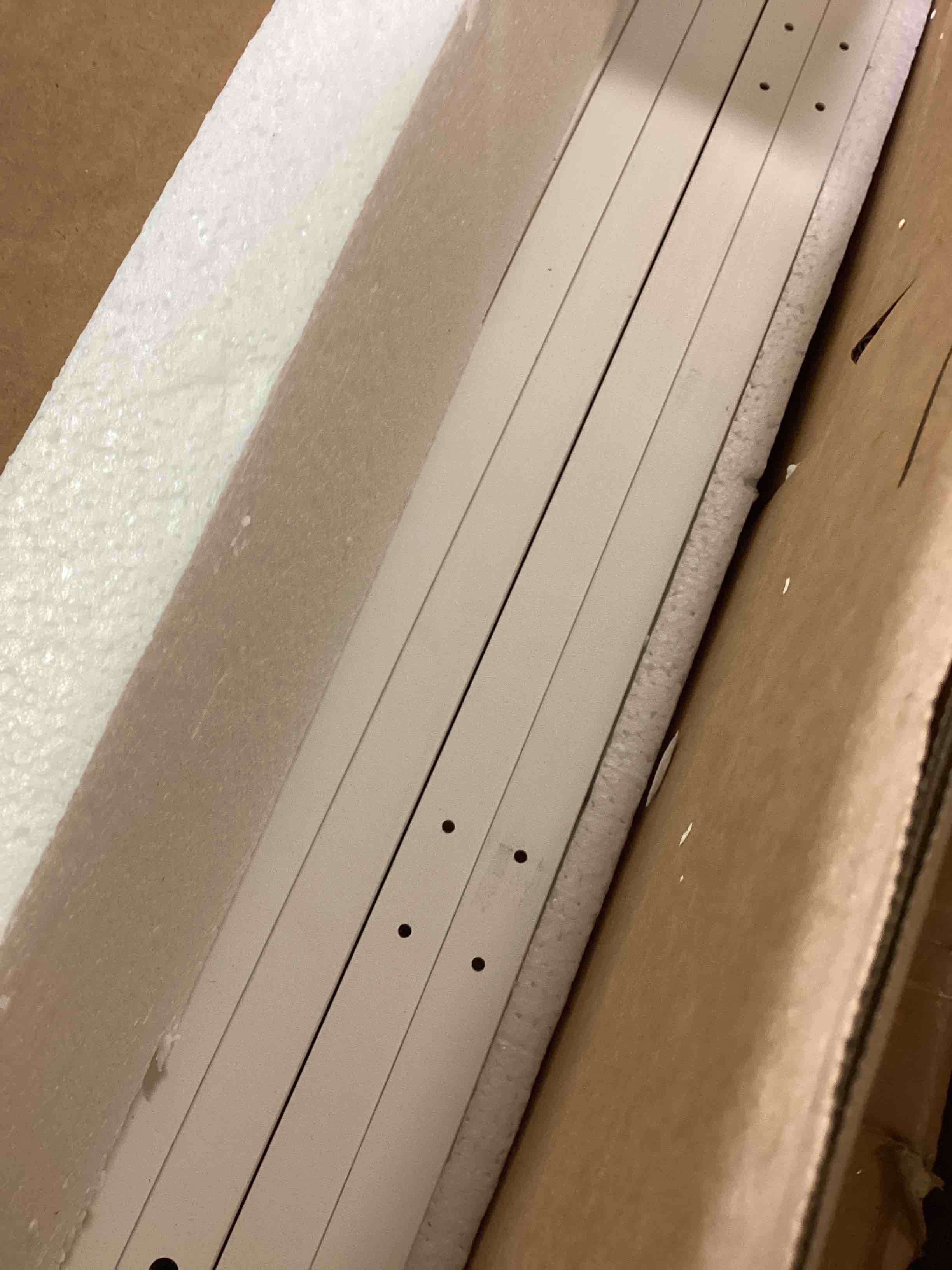 https://s3.amazonaws.com/lotting-images-prod/bidfta/PPE2465453_1749047229152.jpeg