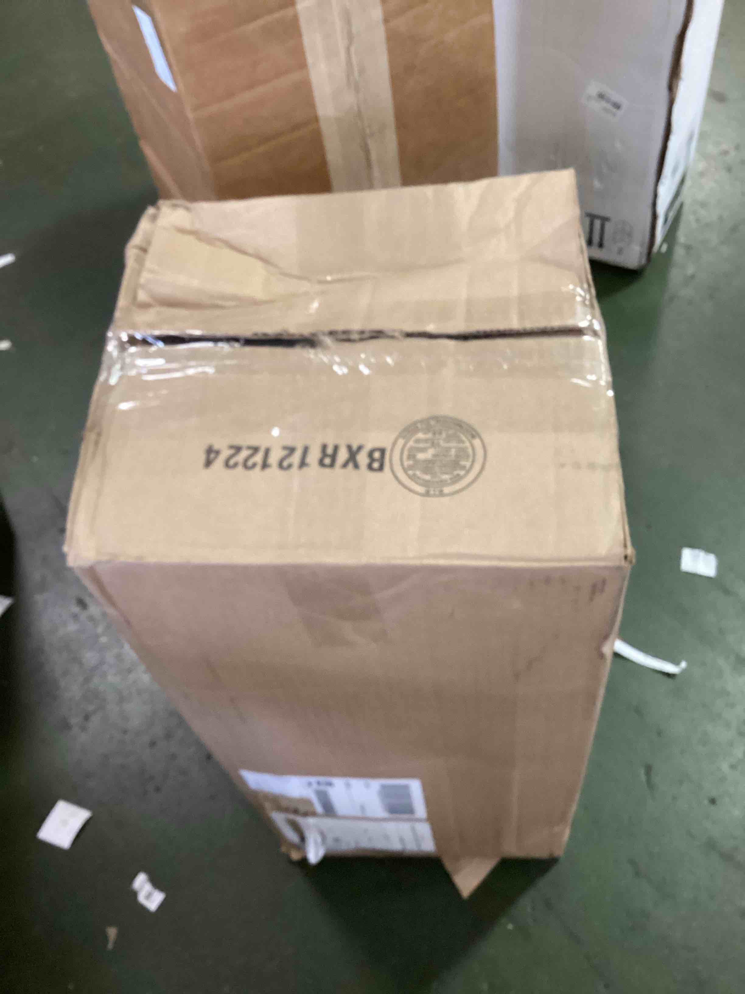 https://s3.amazonaws.com/lotting-images-prod/bidfta/PPE2465552_1749134302945.jpeg