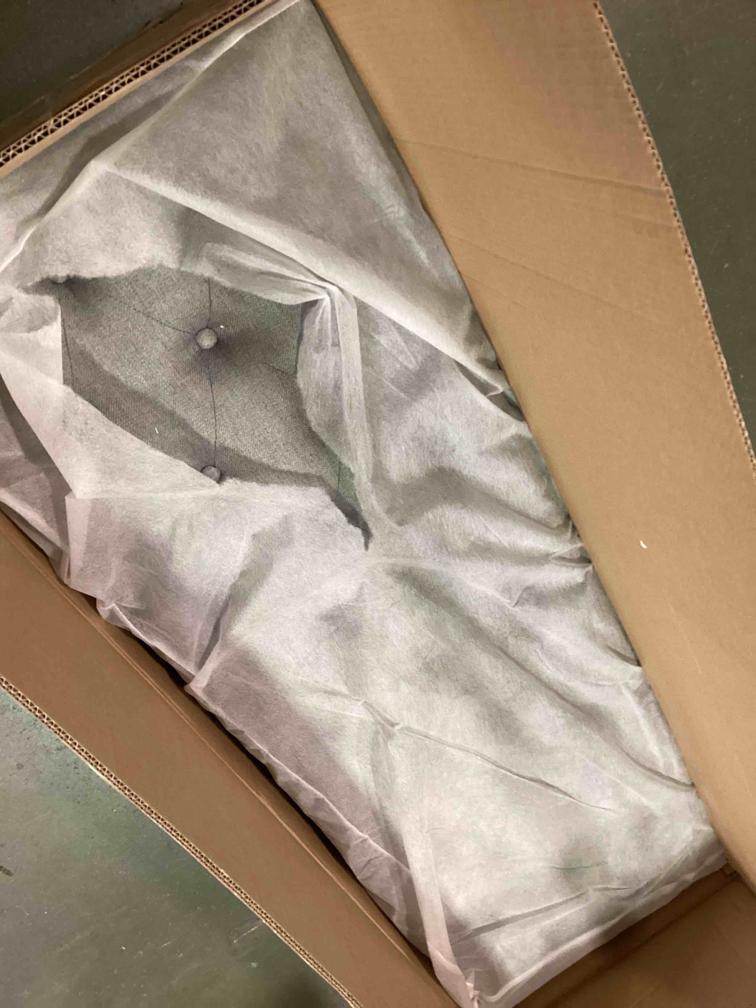 https://s3.amazonaws.com/lotting-images-prod/bidfta/PPE2465622_1749133540143.jpeg