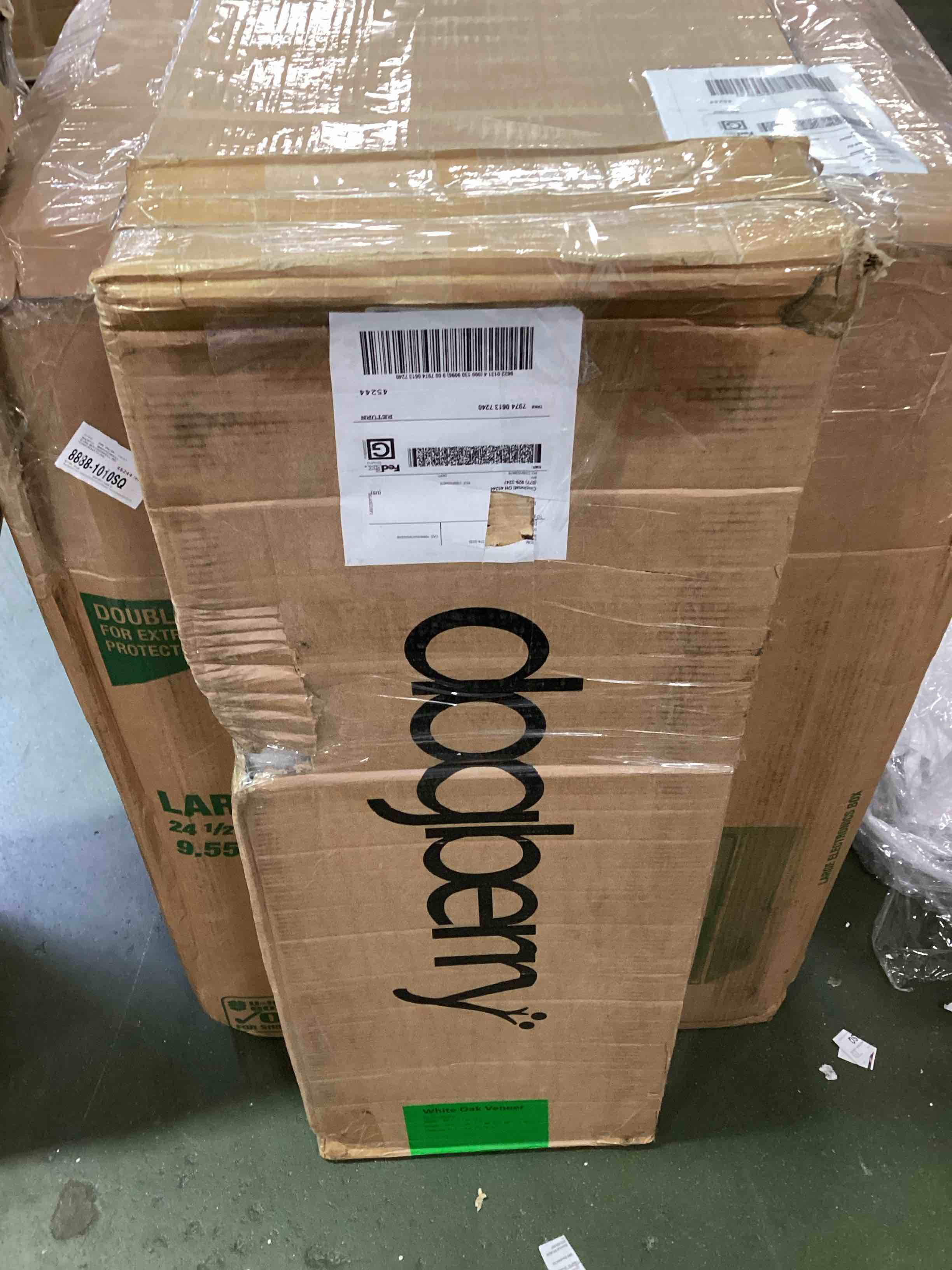 https://s3.amazonaws.com/lotting-images-prod/bidfta/PPE2465770_1749565632968.jpeg