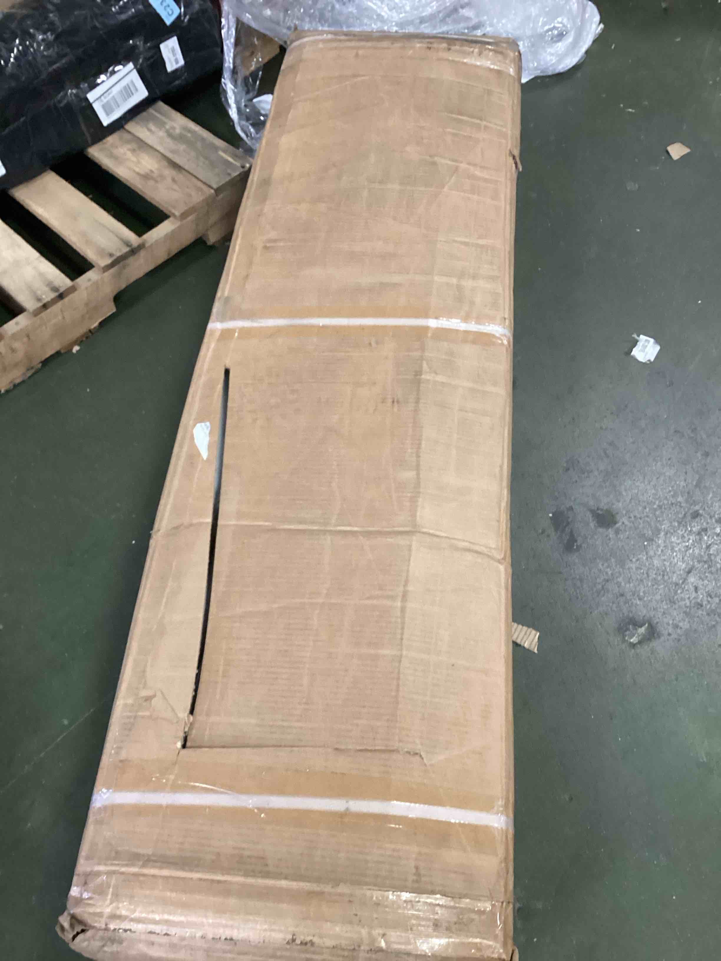 https://s3.amazonaws.com/lotting-images-prod/bidfta/PPE2465801_1749573469661.jpeg