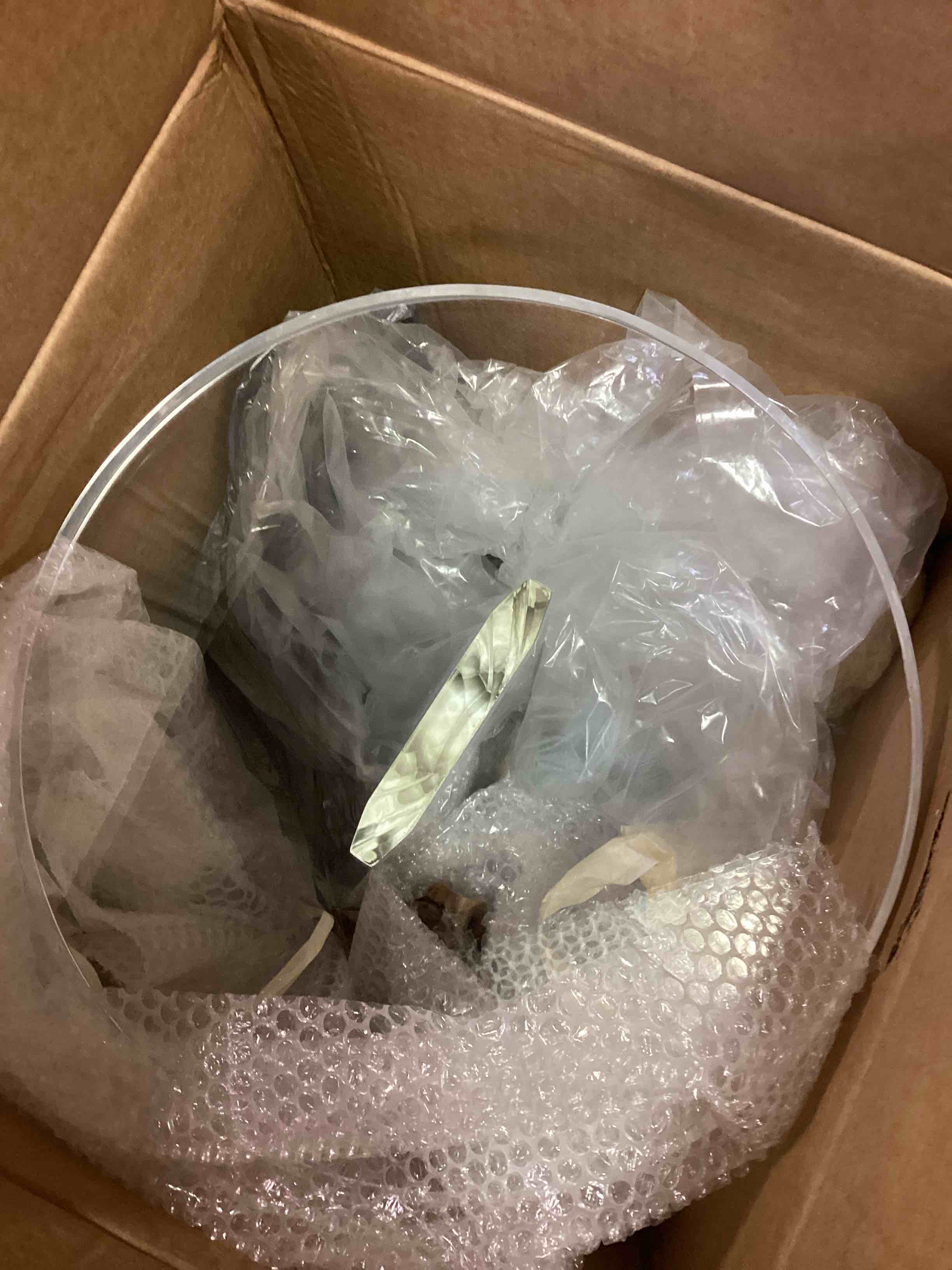 https://s3.amazonaws.com/lotting-images-prod/bidfta/PPE2466123_1749836820384.jpeg