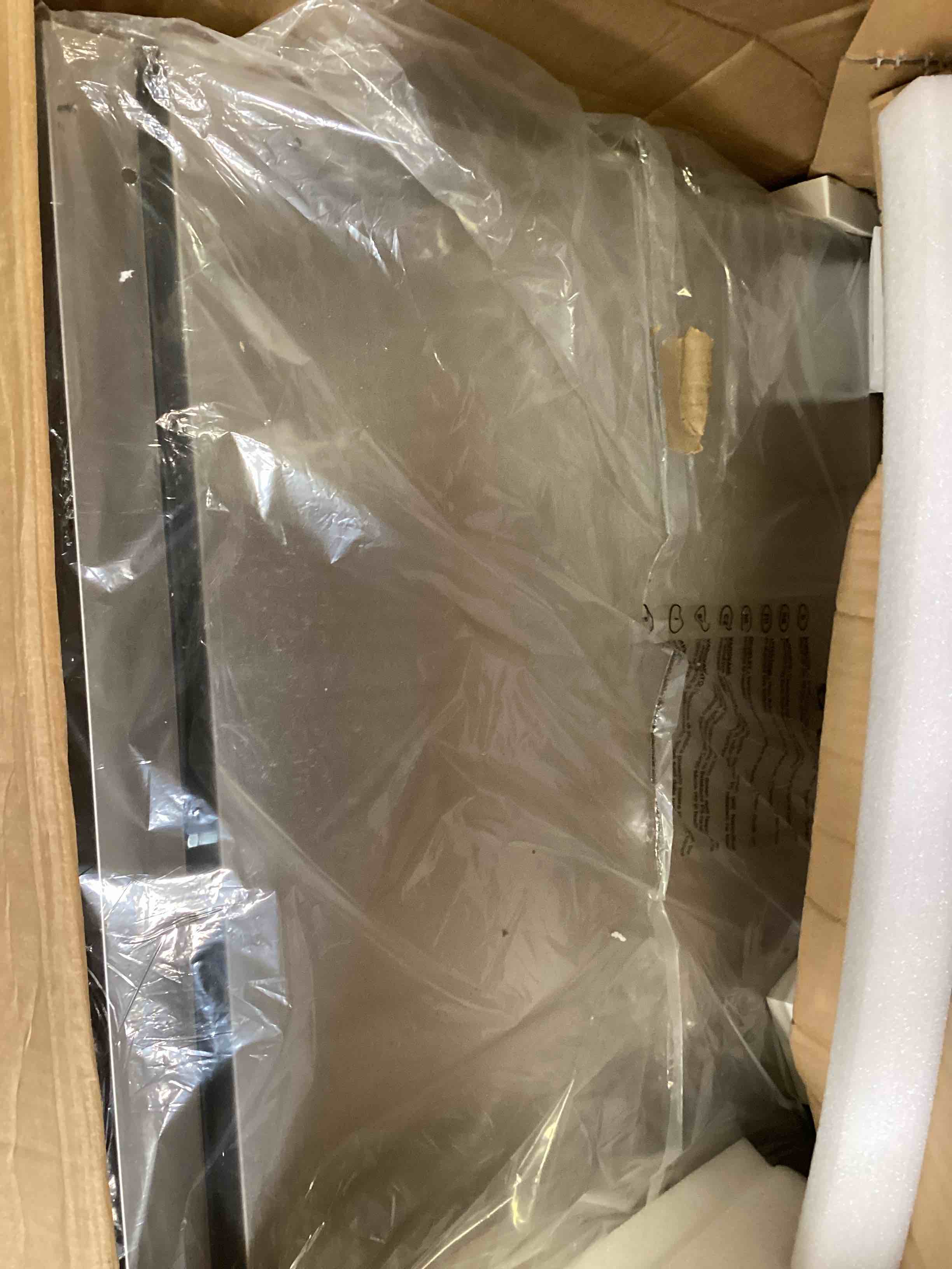 https://s3.amazonaws.com/lotting-images-prod/bidfta/PPE2466272_1750166502109.jpeg