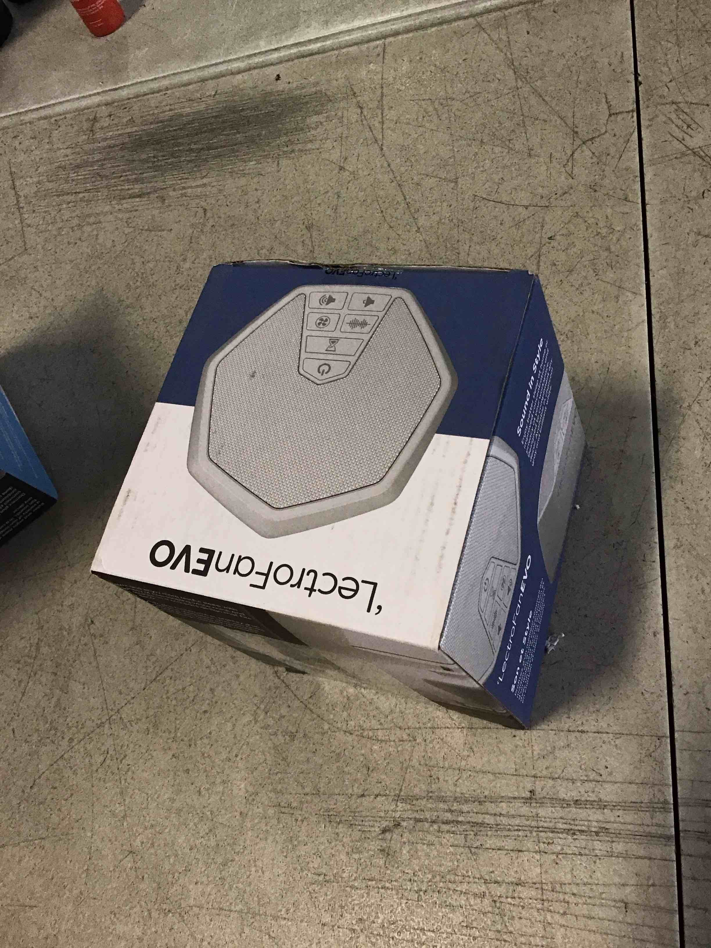 https://s3.amazonaws.com/lotting-images-prod/bidfta/PPE2467269_1747052127817.jpeg
