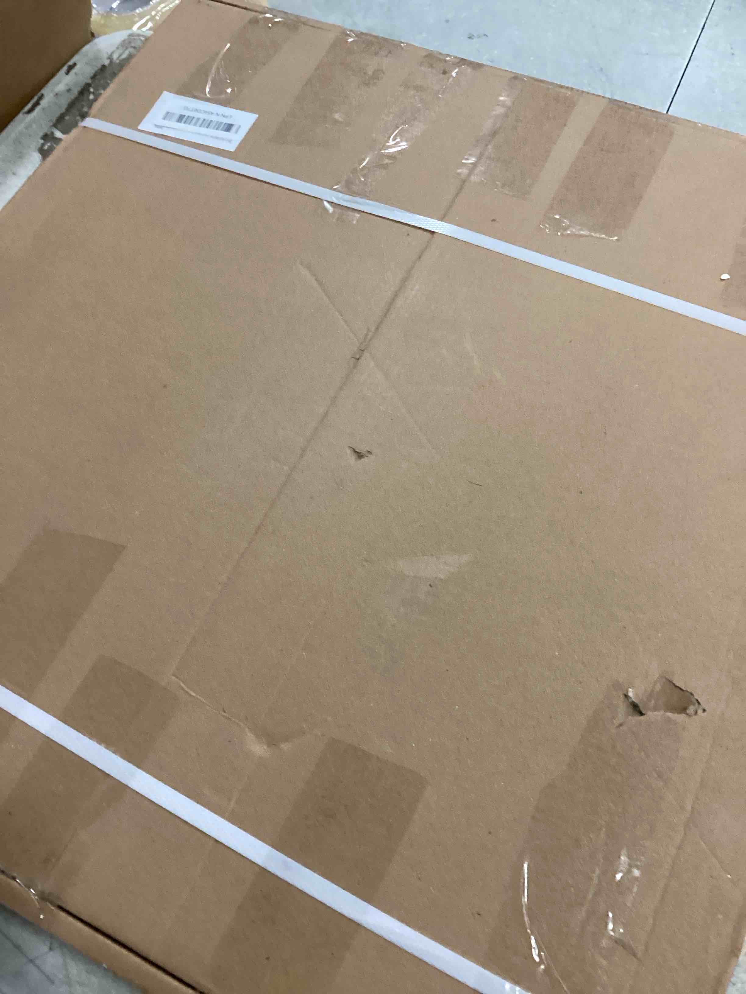 https://s3.amazonaws.com/lotting-images-prod/bidfta/PPE2470004_1745951345663.jpeg