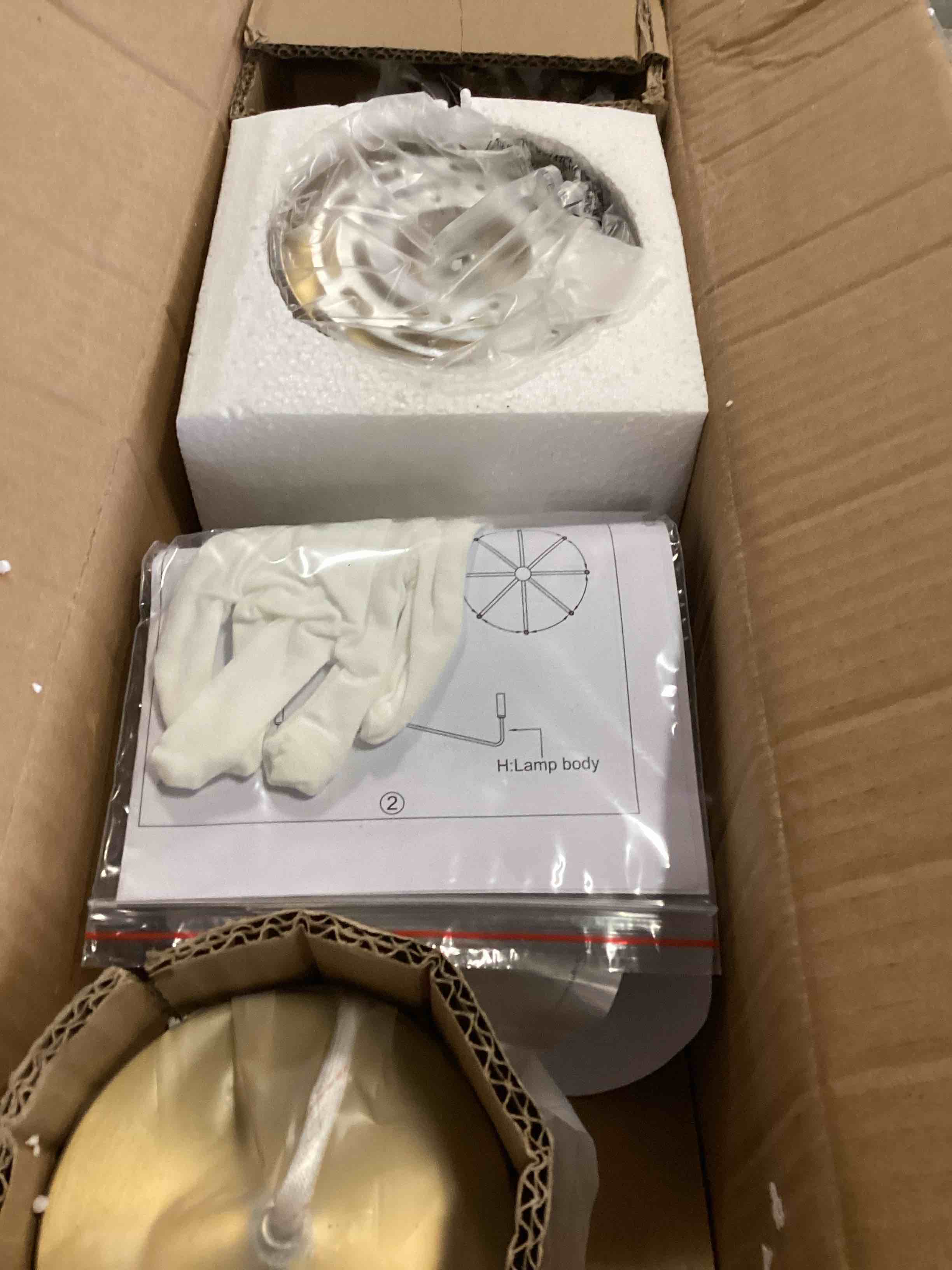 https://s3.amazonaws.com/lotting-images-prod/bidfta/PPE2470024_1745947037171.jpeg