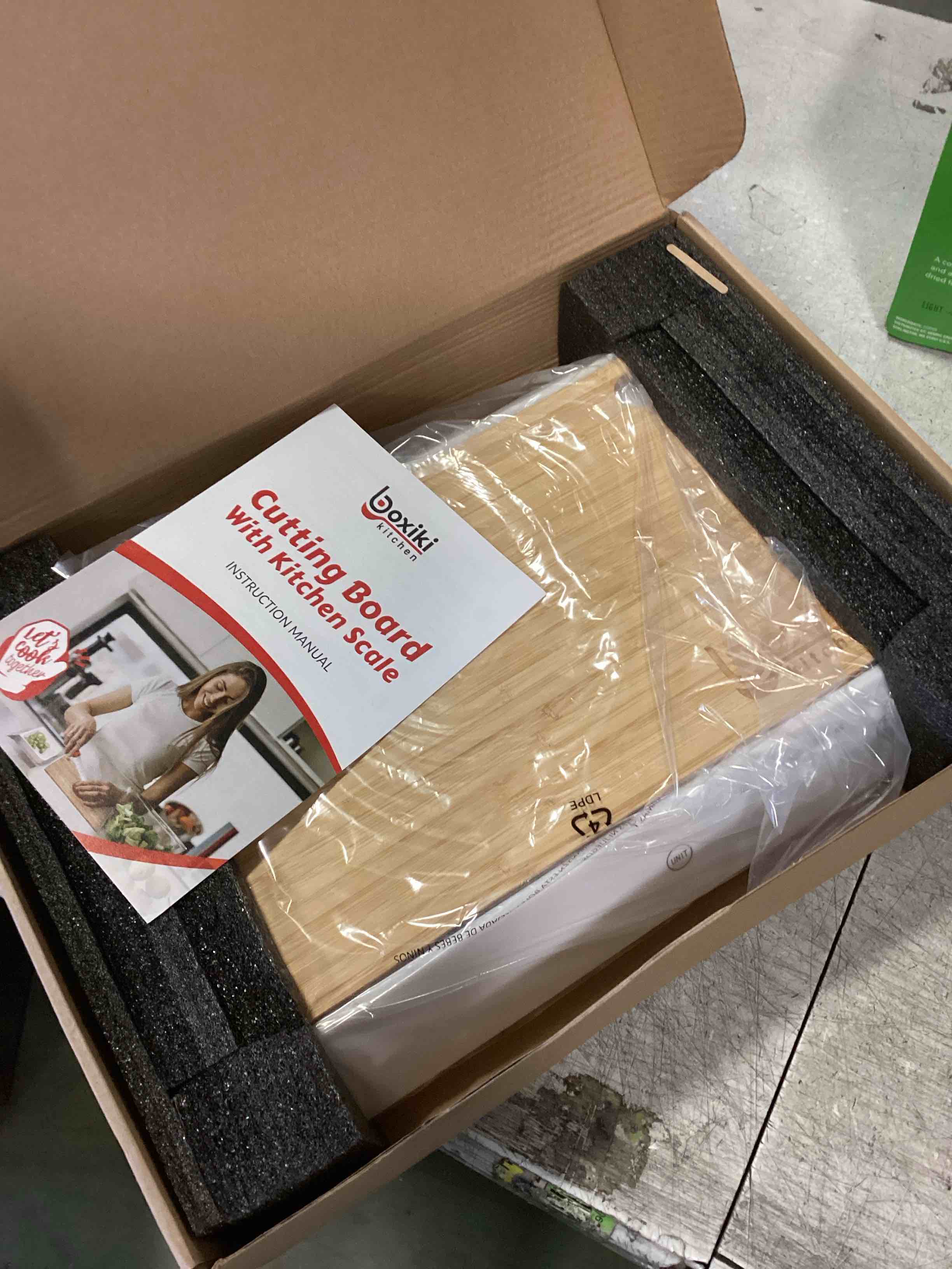 https://s3.amazonaws.com/lotting-images-prod/bidfta/PPE2470392_1746794131223.jpeg