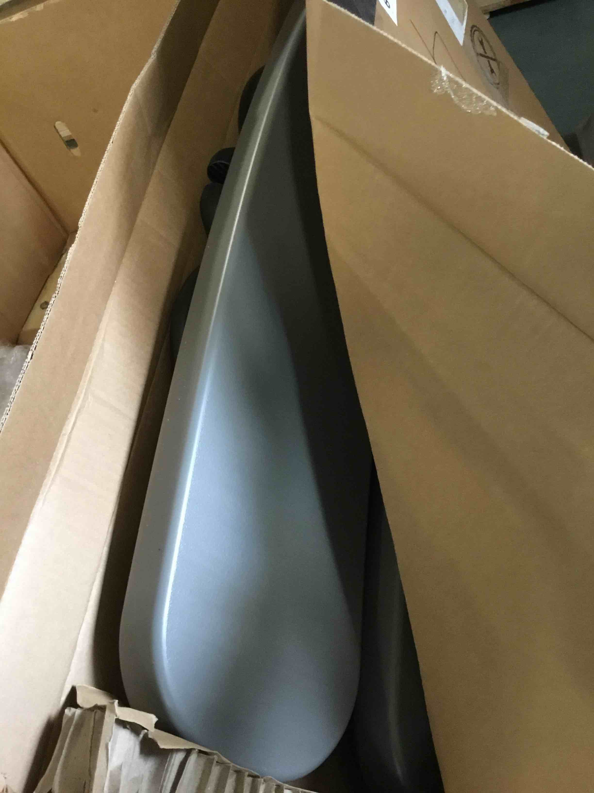 https://s3.amazonaws.com/lotting-images-prod/bidfta/PPE2471909_1748629537116.jpeg