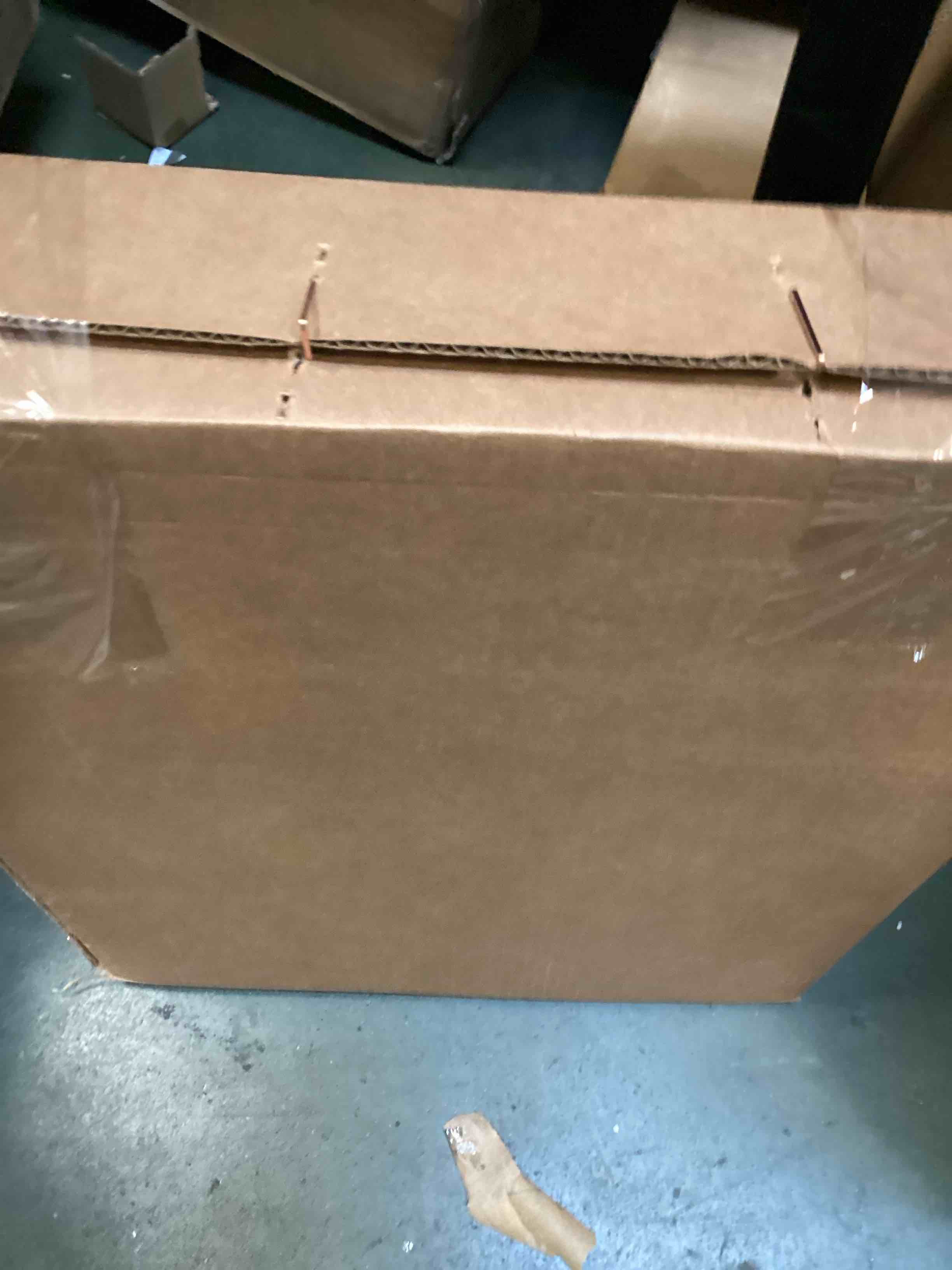 https://s3.amazonaws.com/lotting-images-prod/bidfta/PPE2472550_1749581375634.jpeg