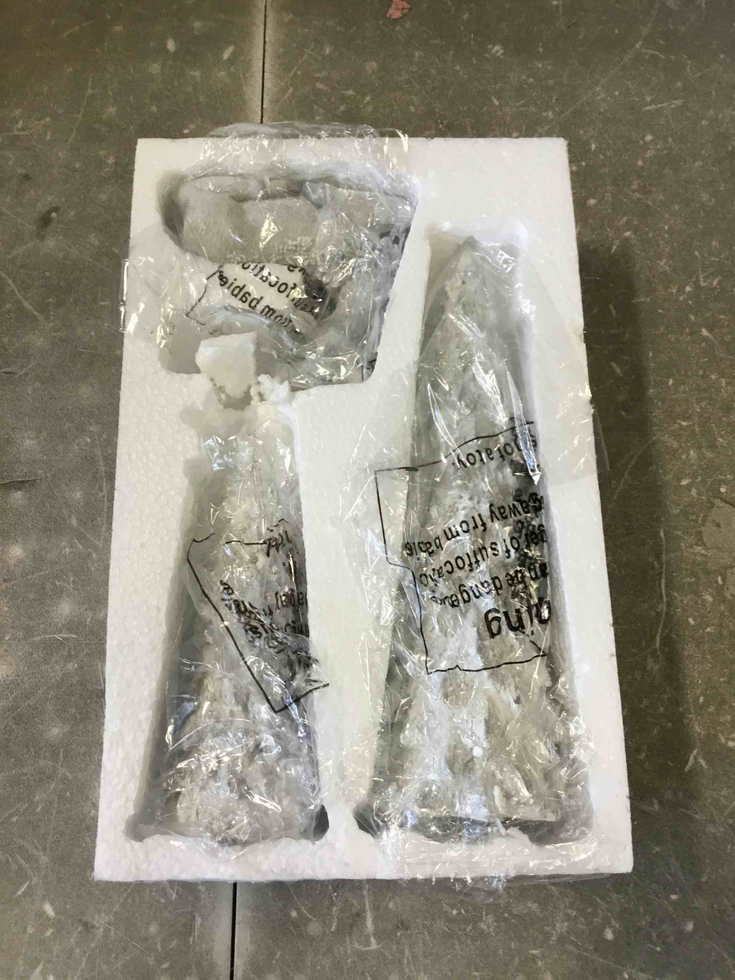 https://s3.amazonaws.com/lotting-images-prod/bidfta/PPE2473447_1747311068623.jpeg