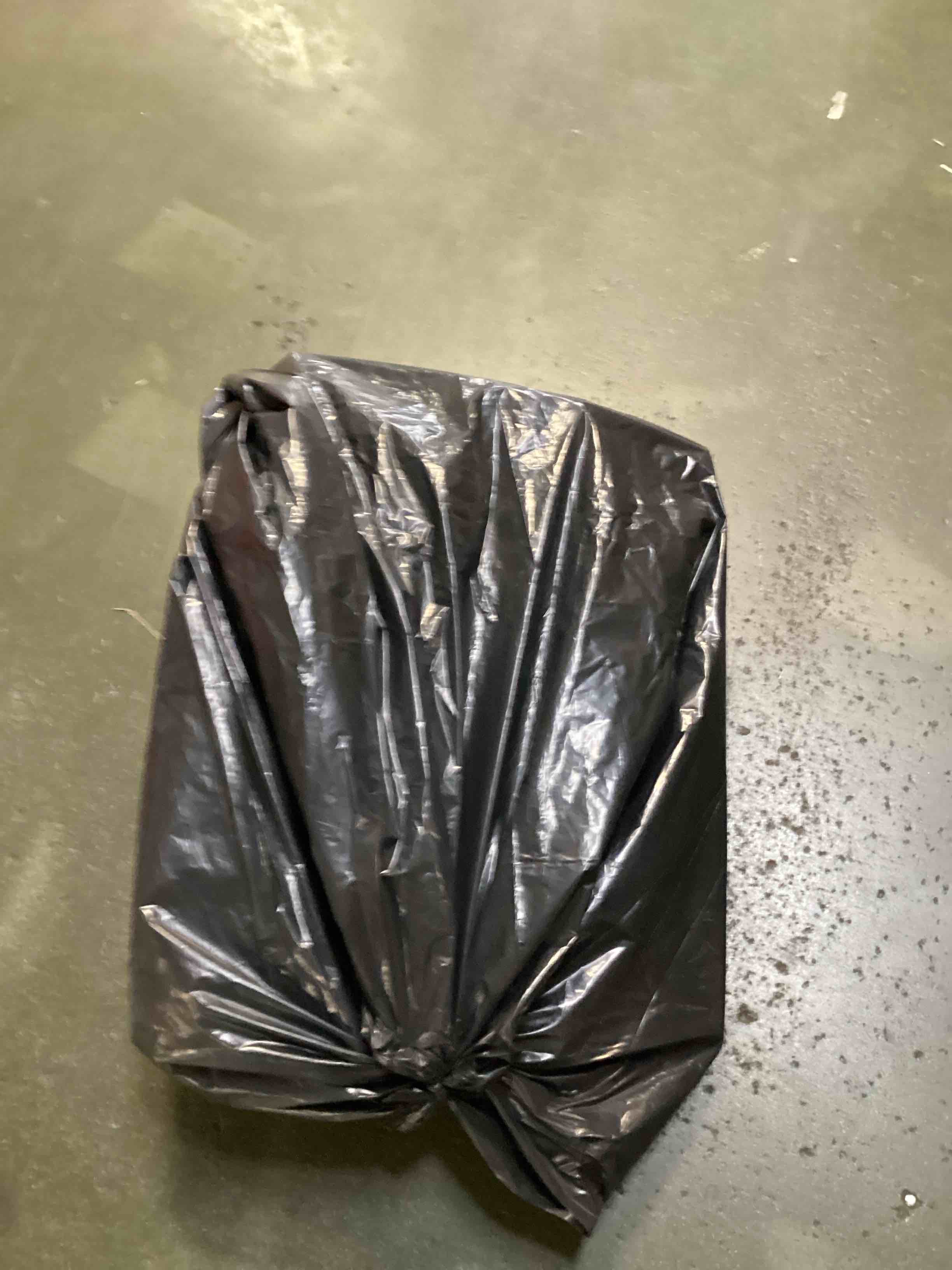 https://s3.amazonaws.com/lotting-images-prod/bidfta/PPE2473998_1748373792358.jpeg