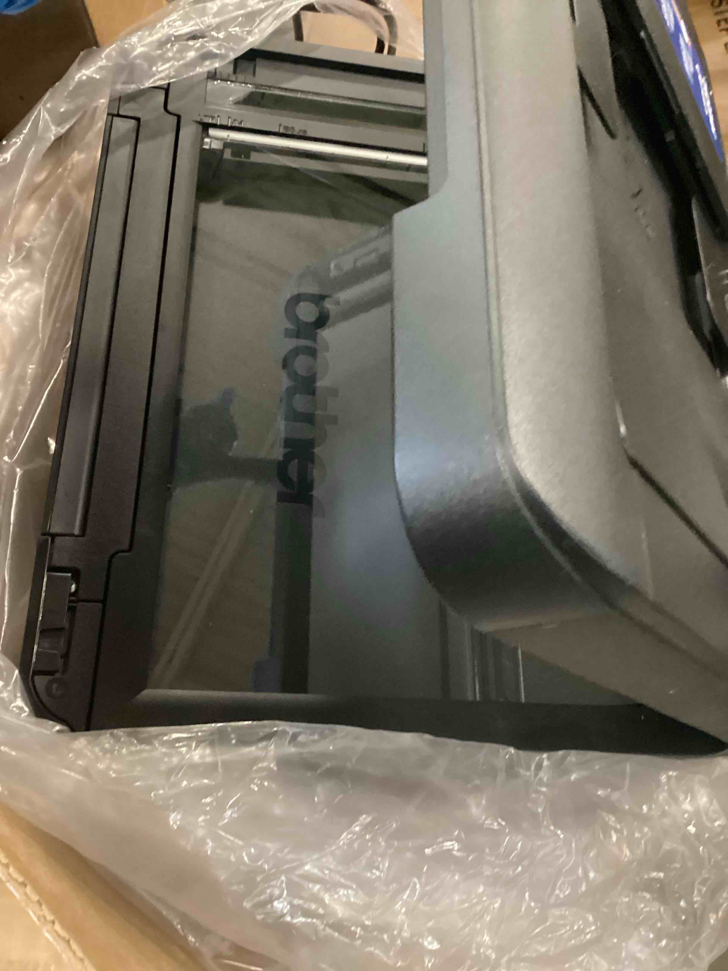 https://s3.amazonaws.com/lotting-images-prod/bidfta/PPE2476700_1746631138997.jpeg