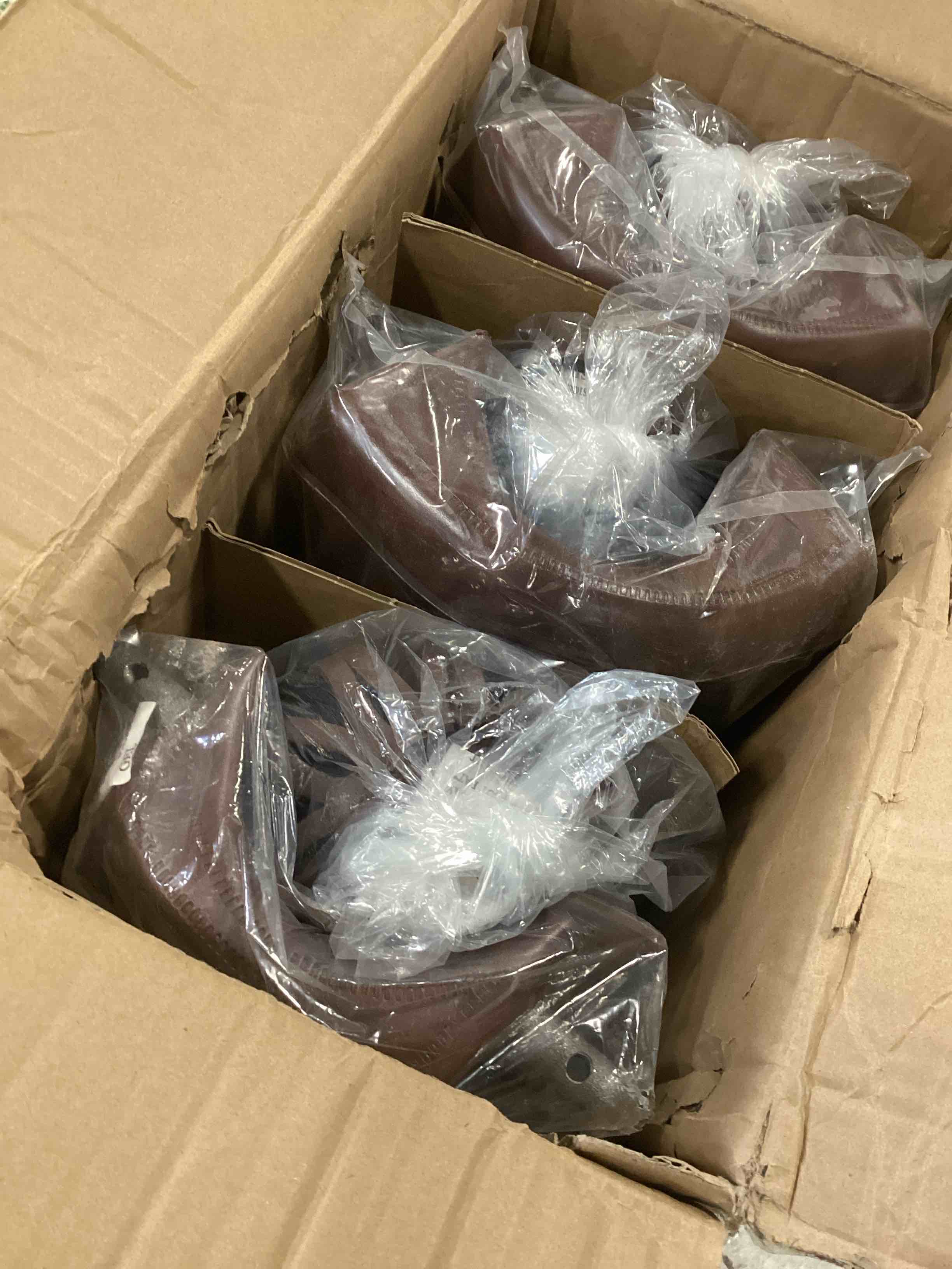 https://s3.amazonaws.com/lotting-images-prod/bidfta/PPE2476747_1746640458289.jpeg