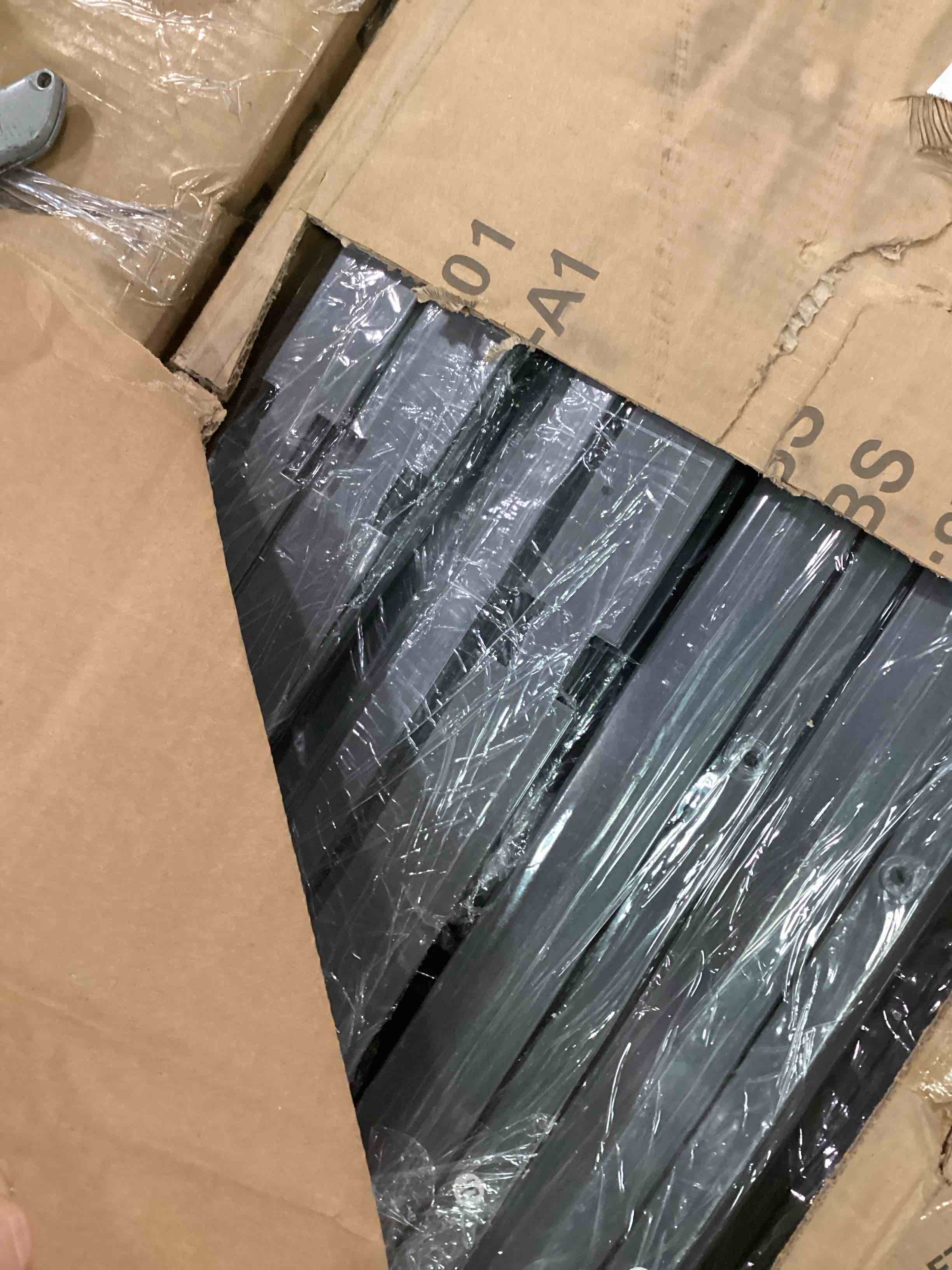 https://s3.amazonaws.com/lotting-images-prod/bidfta/PPE2477997_1748523306526.jpeg