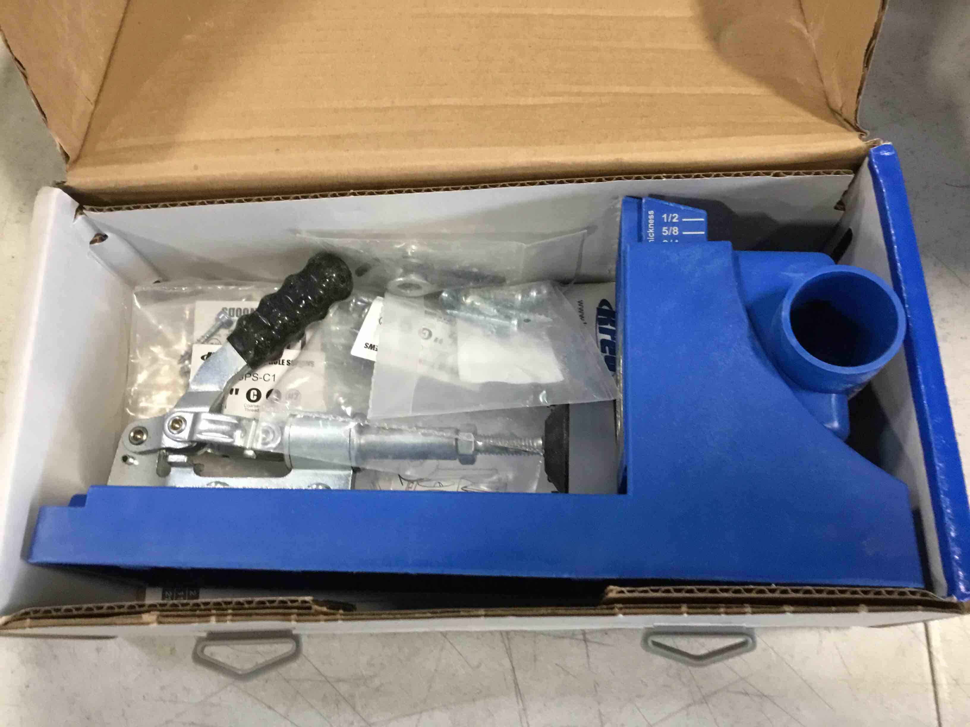 https://s3.amazonaws.com/lotting-images-prod/bidfta/PPE2479352_1747242365854.jpeg