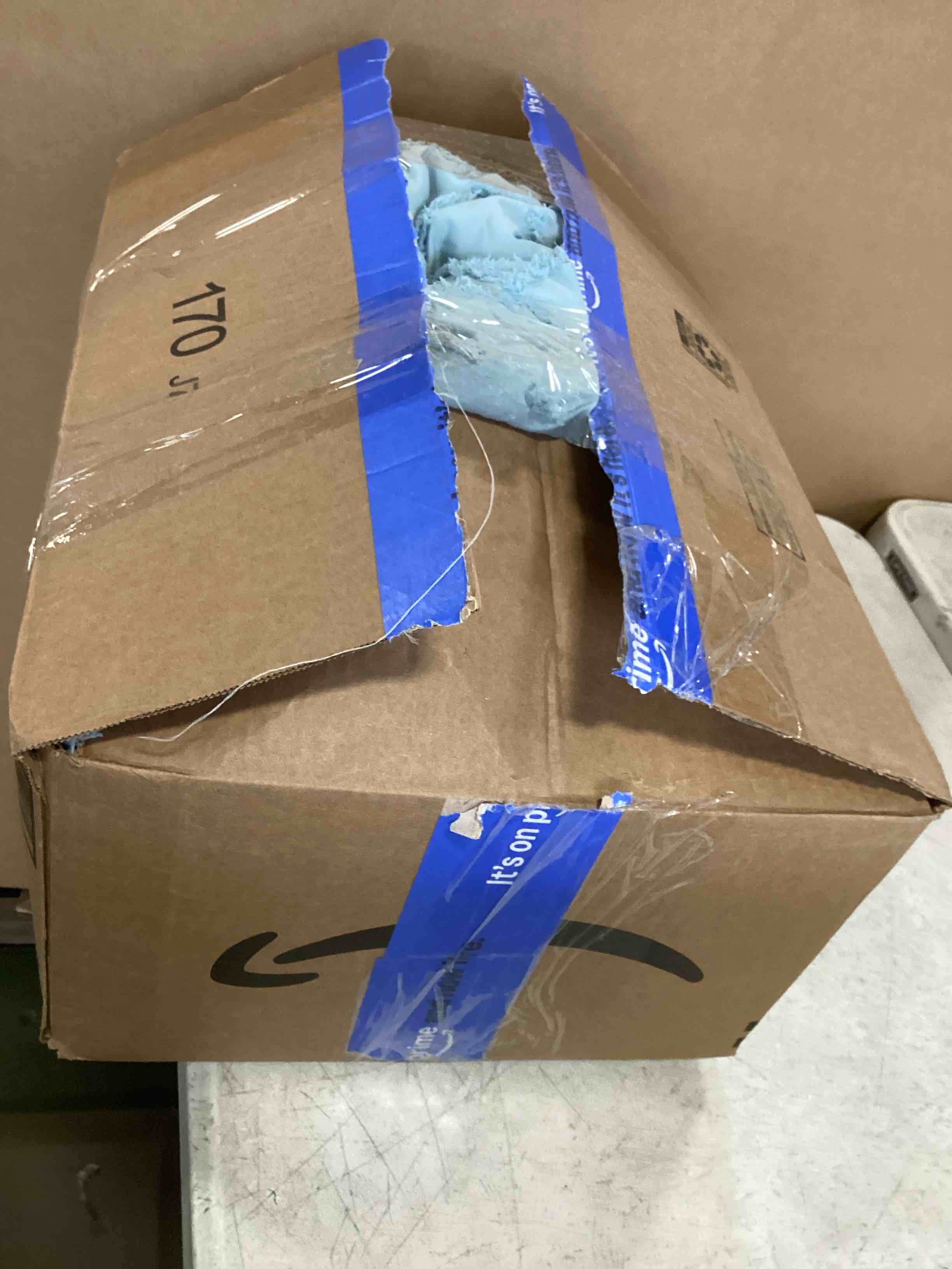 https://s3.amazonaws.com/lotting-images-prod/bidfta/PPE2480097_1748459258357.jpeg