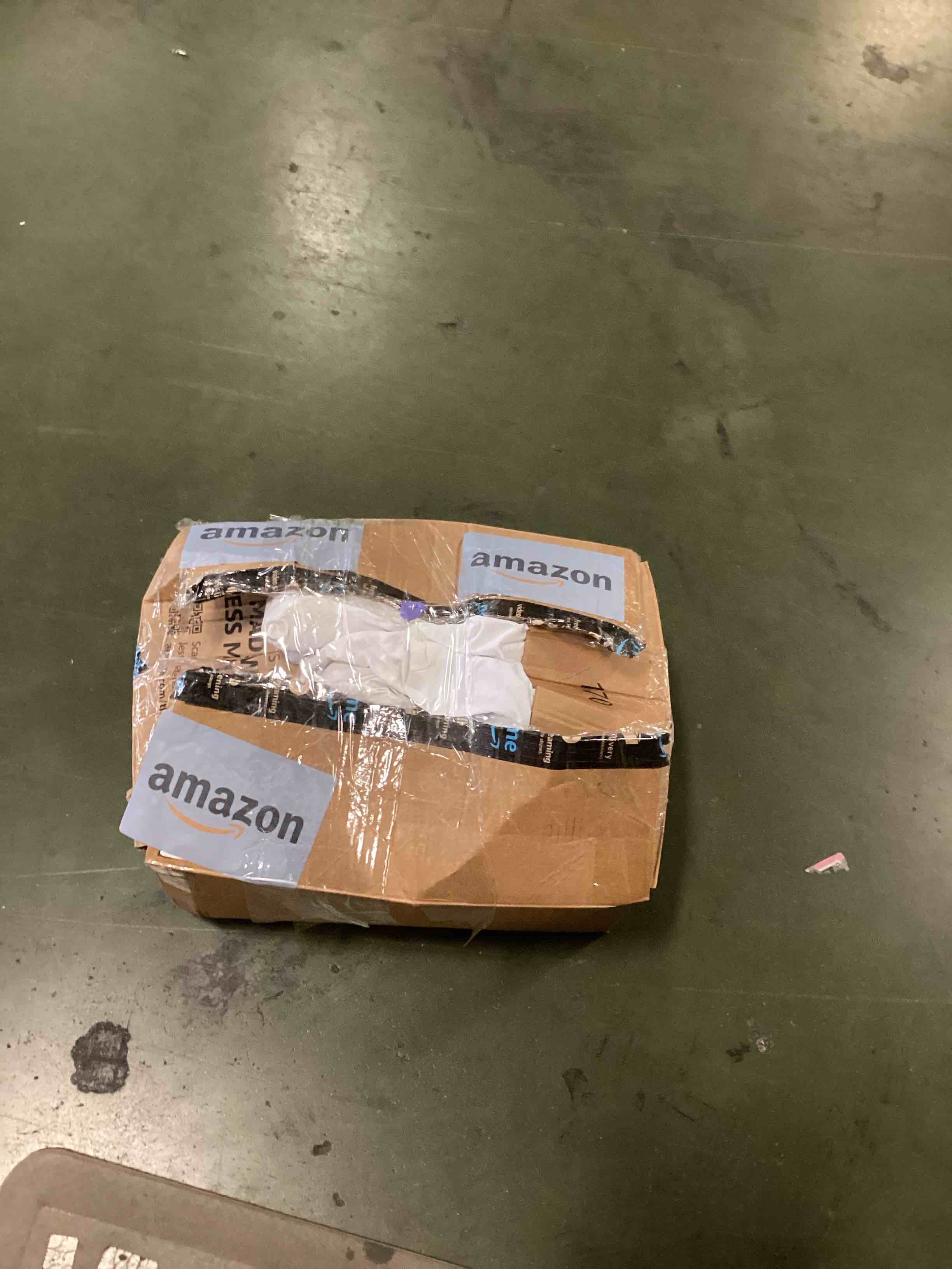 https://s3.amazonaws.com/lotting-images-prod/bidfta/PPE2480119_1748463380223.jpeg