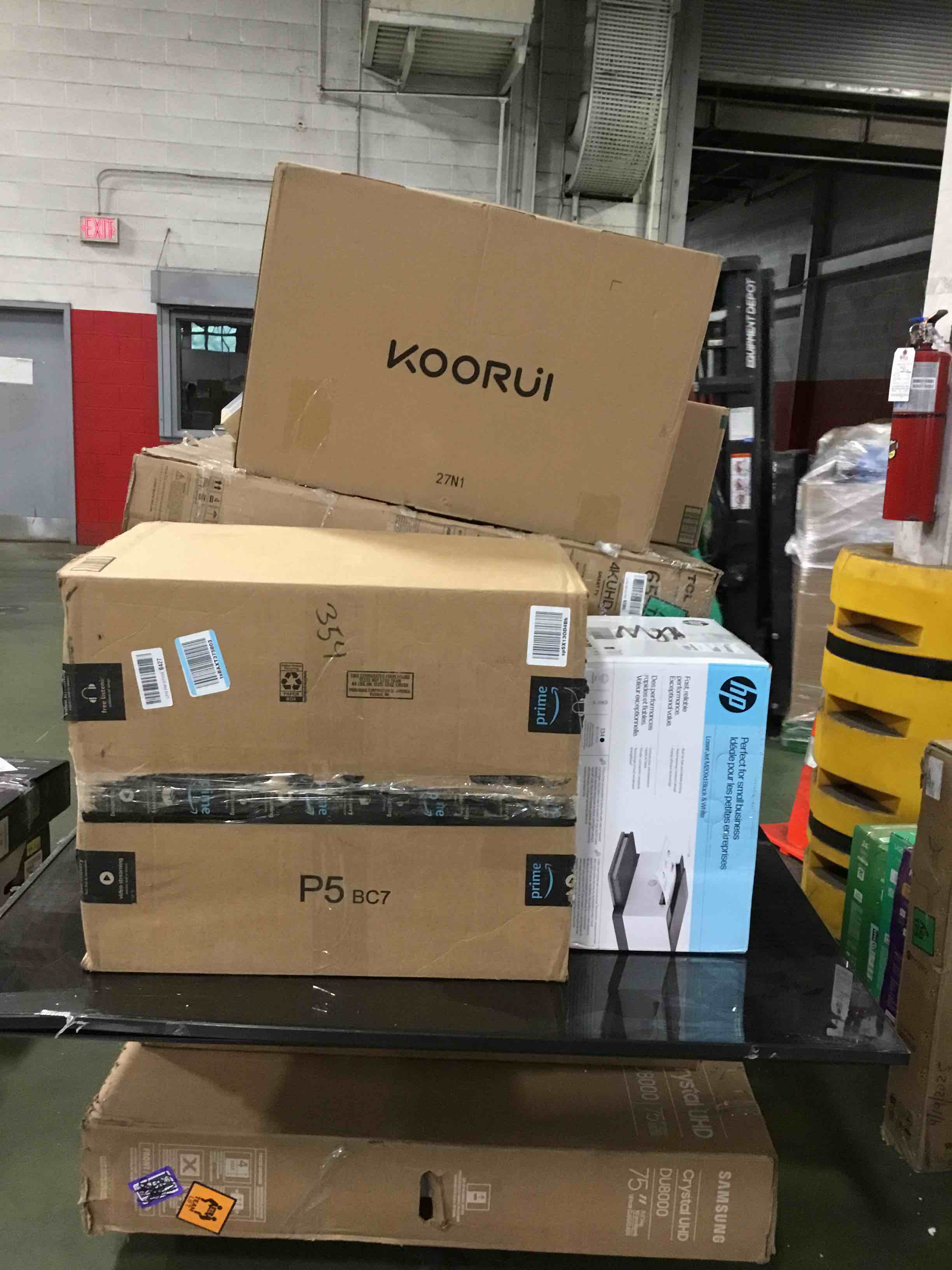 Pallet lot of defective electronics for parts