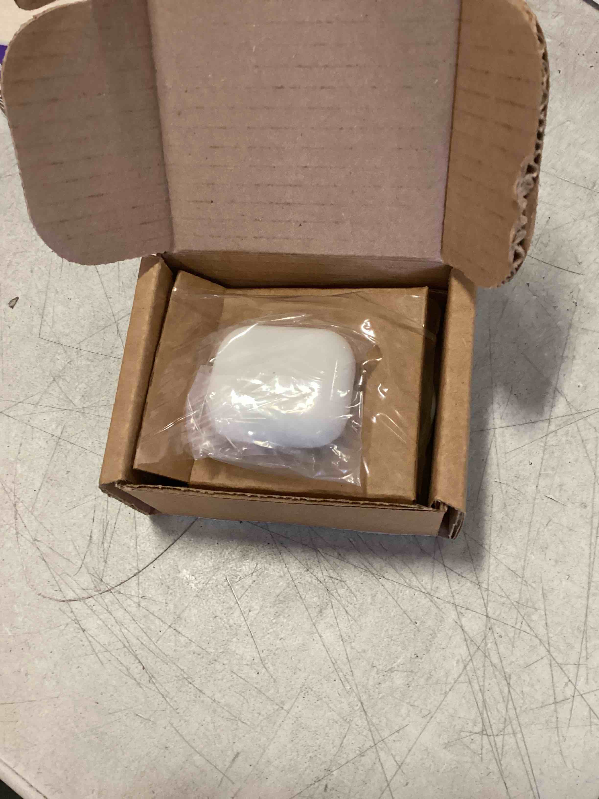 https://s3.amazonaws.com/lotting-images-prod/bidfta/PPE2483006_1749150984816.jpeg